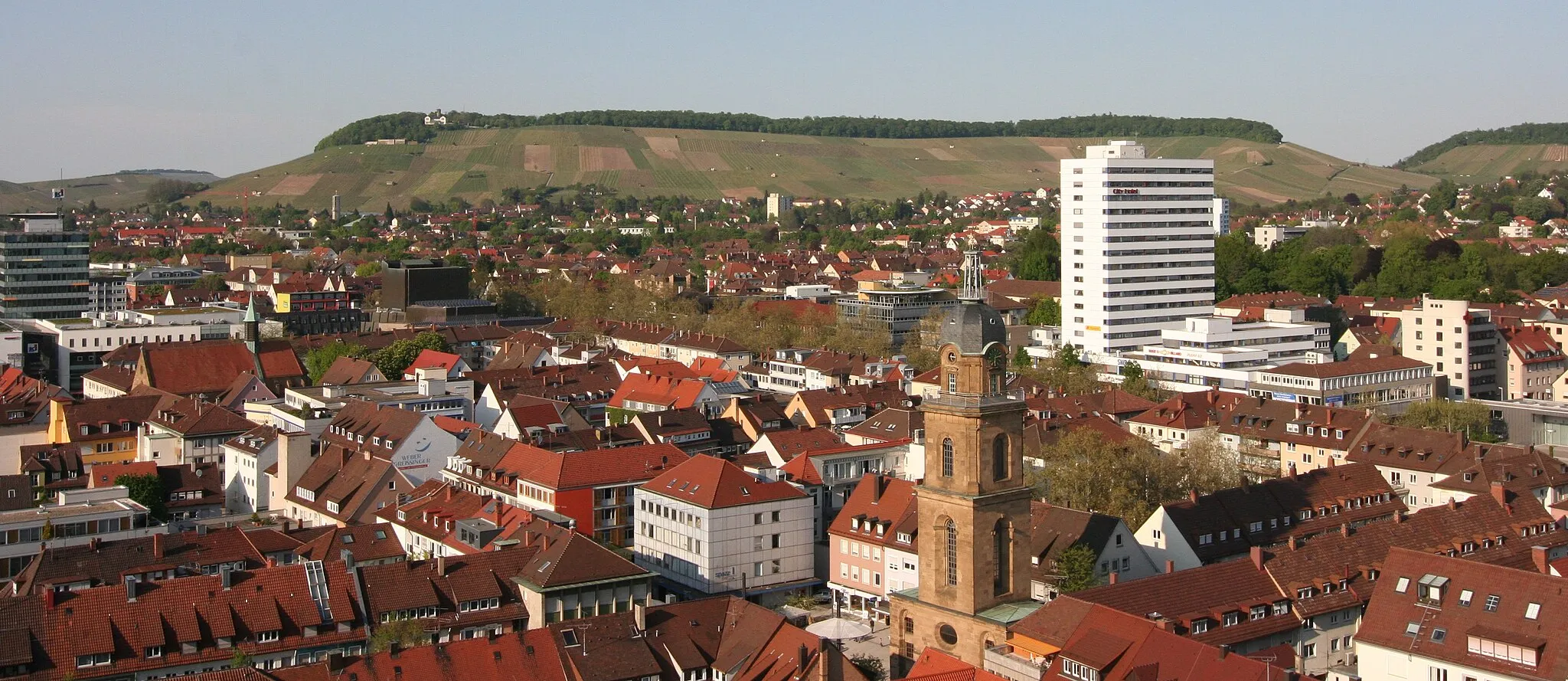 Photo showing: Northeastern view over Heilbronn from the west tower of the Kilianskirche