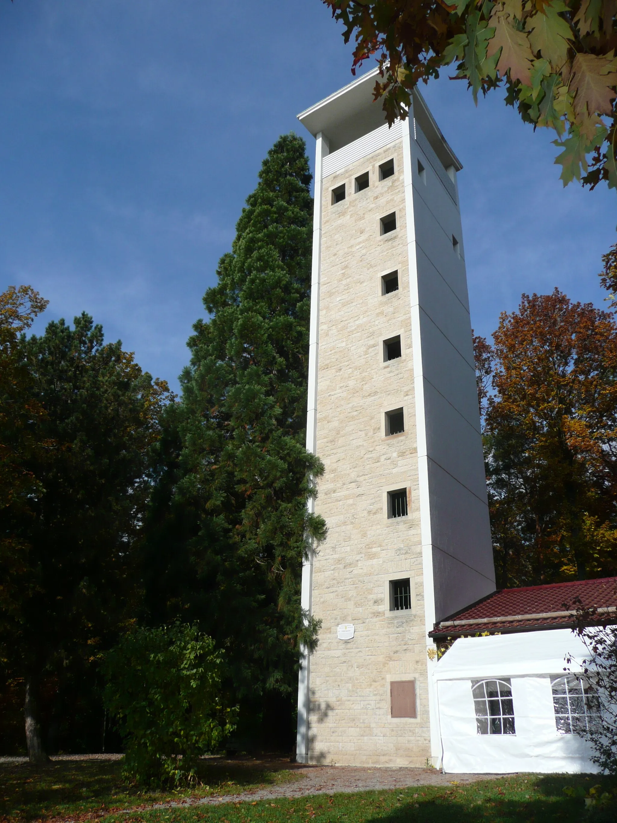 Photo showing: Der Aussichtsturm Uhlbergturm auf dem Uhlberg in der Nähe von  Plattenhardt