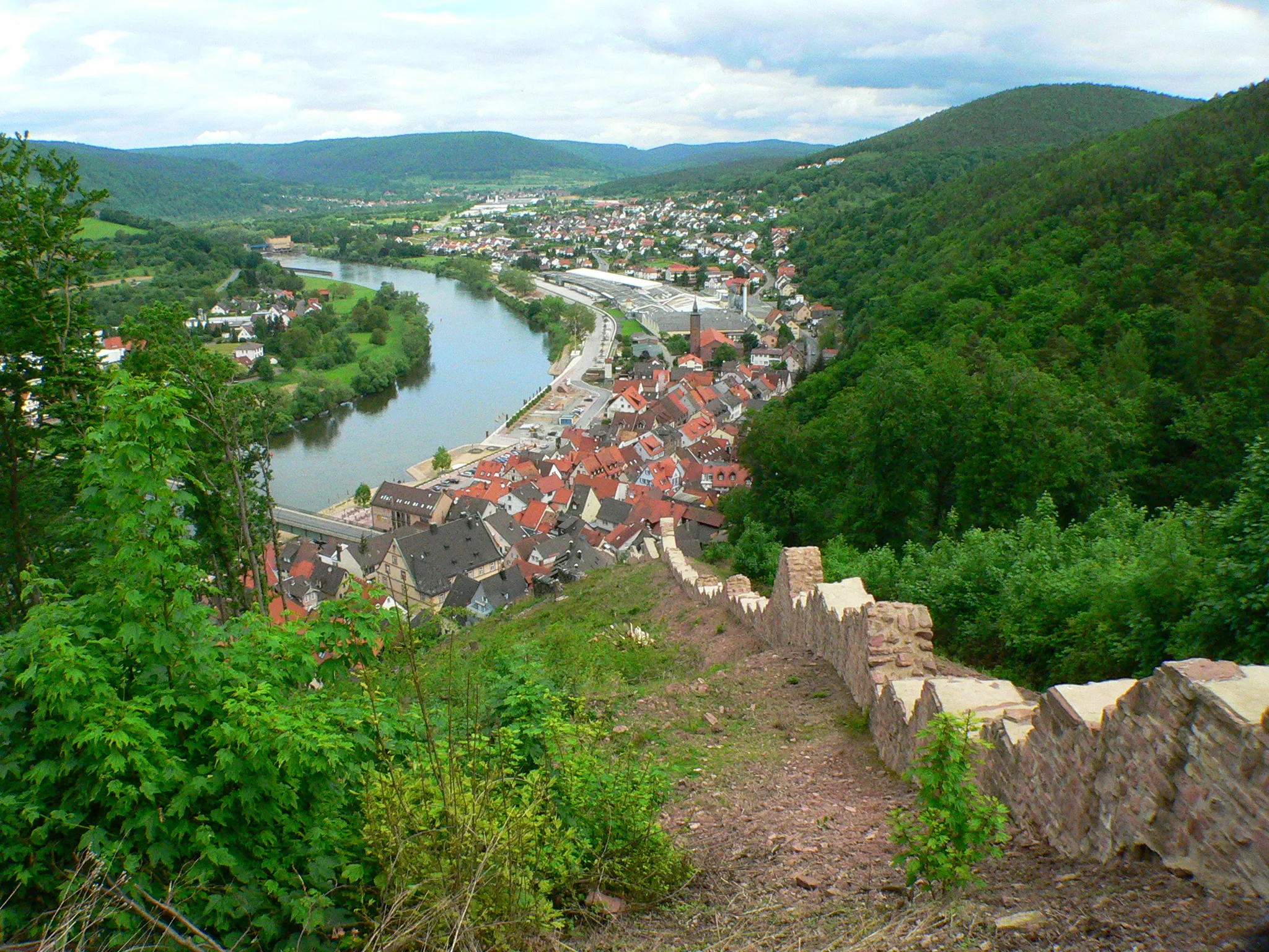 Photo showing: Altstadt und Stadtmauer von Freudenberg am Main