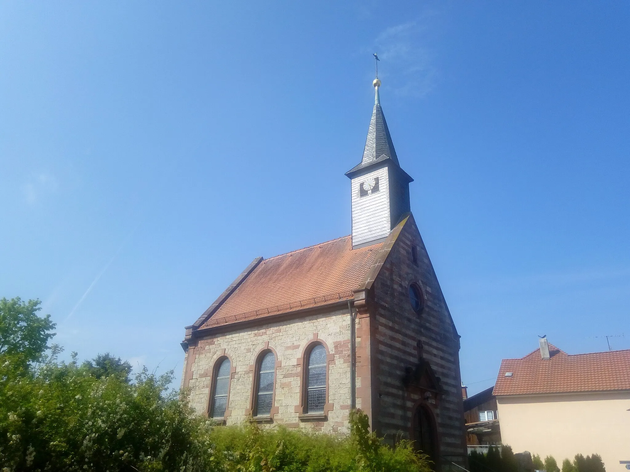 Photo showing: Heilig-Kreuz-Kapelle, prächtiges Kirchlein im kleinsten Teilort Külsheims.