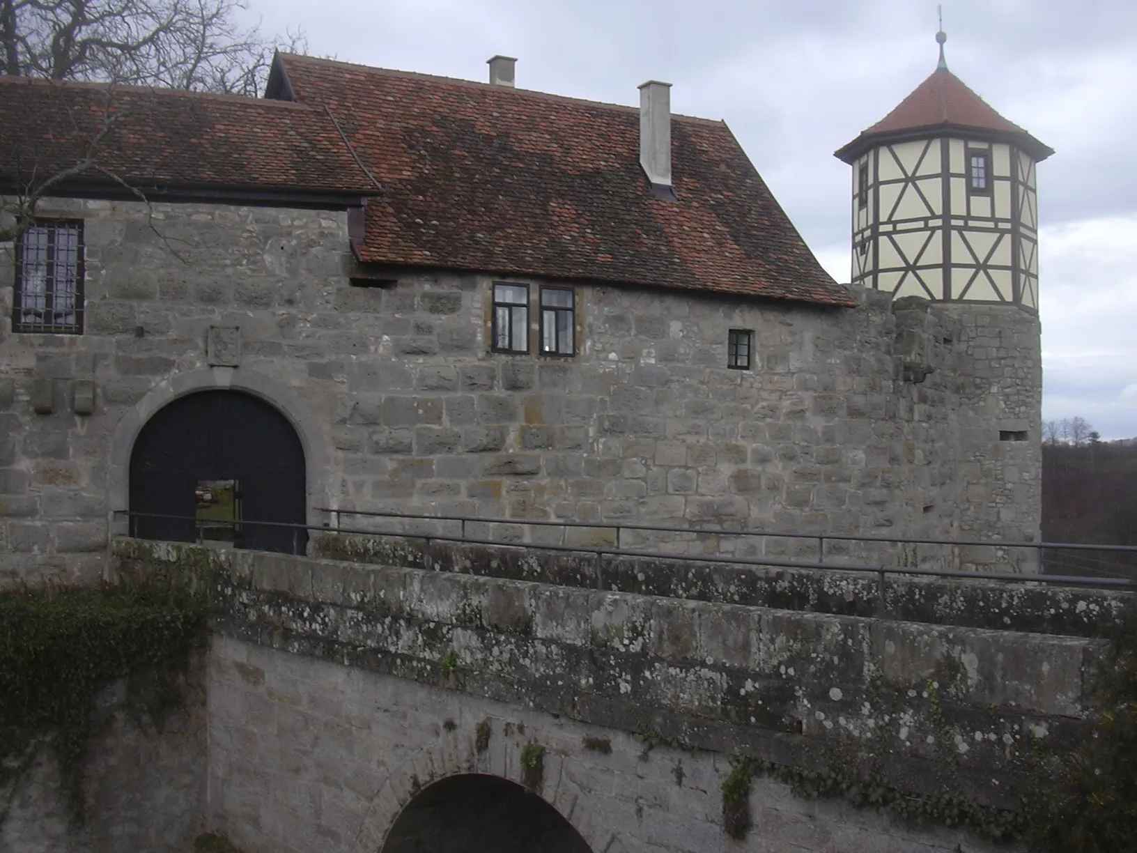 Photo showing: Castle of Maienfels, Germany, bridge and entrance