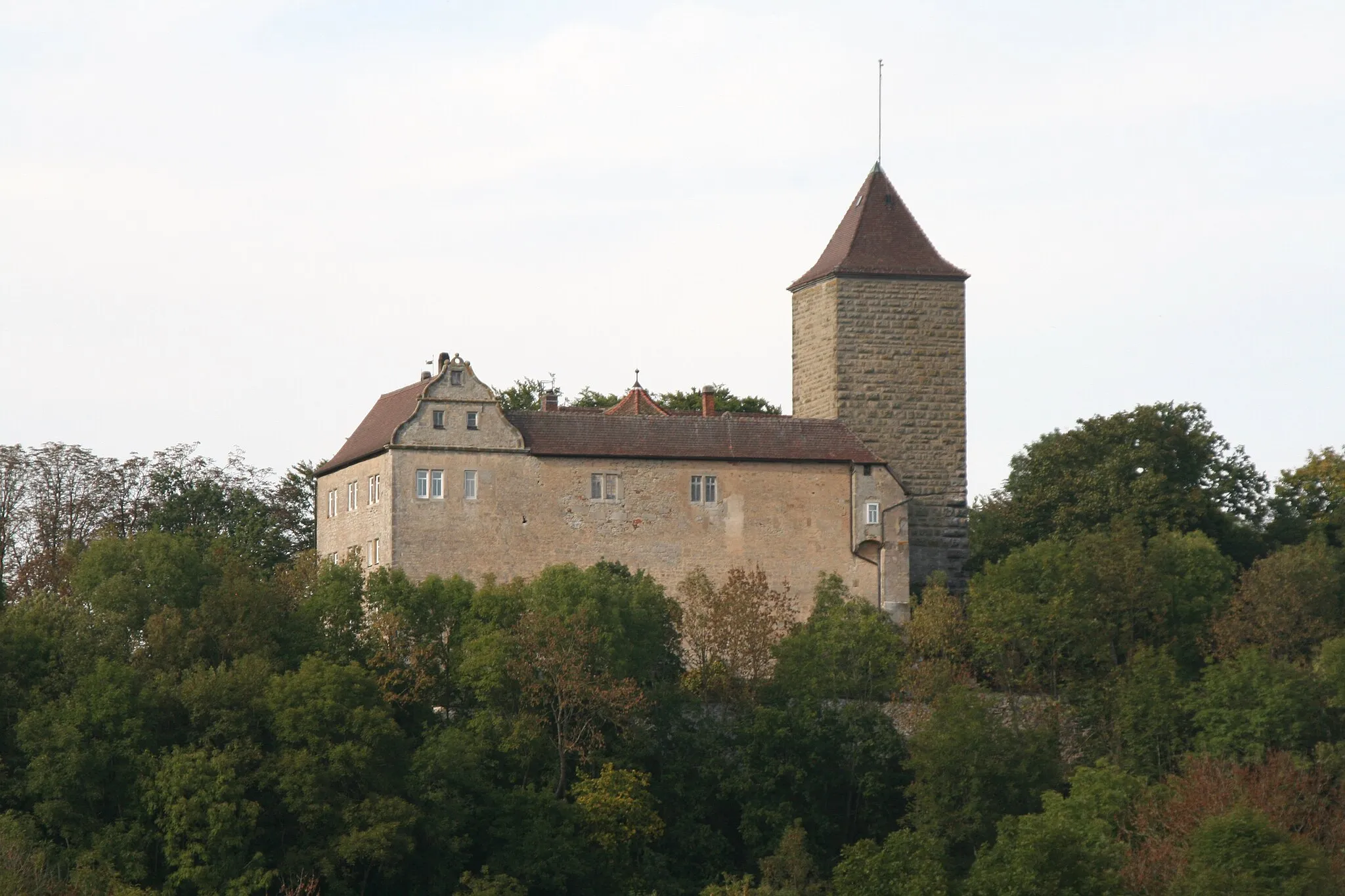 Photo showing: Schloss Hornberg in Kirchberg an der Jagst-Hornberg von der anderen Seite der Jagst aus gesehen