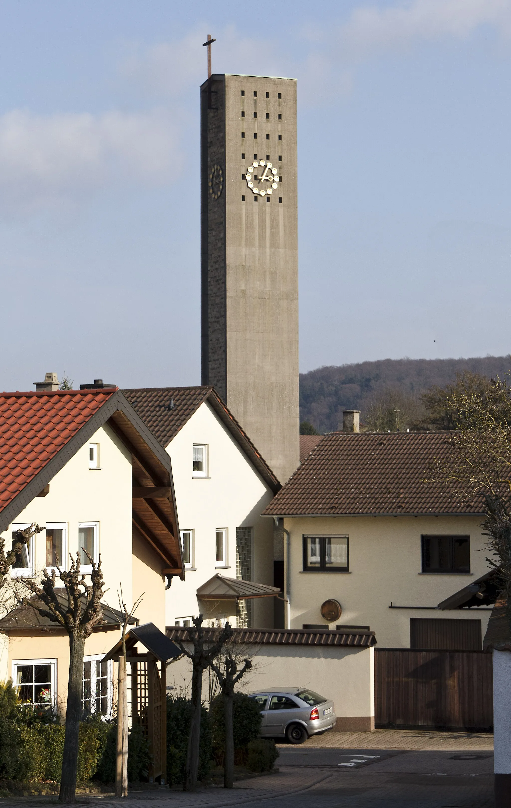 Photo showing: Ubstadt-Weiher, Ortsteil Zeutern, Turm der katholischen St.-Martins-Kirche