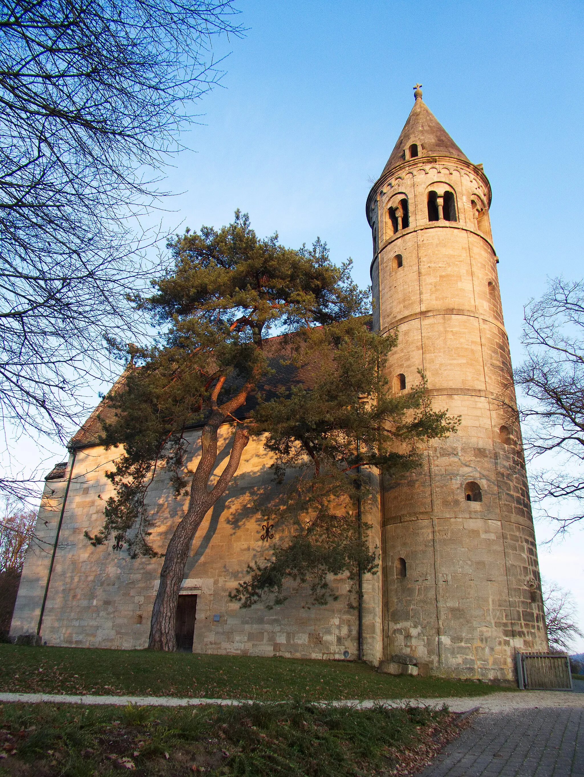 Photo showing: Western front of monastery church of Kloster Lorch, Baden-Württemberg, Germany