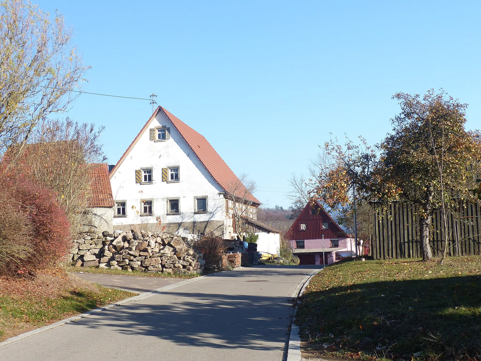 Photo showing: The hamlet Oßhalden, part of the town of Crailsheim