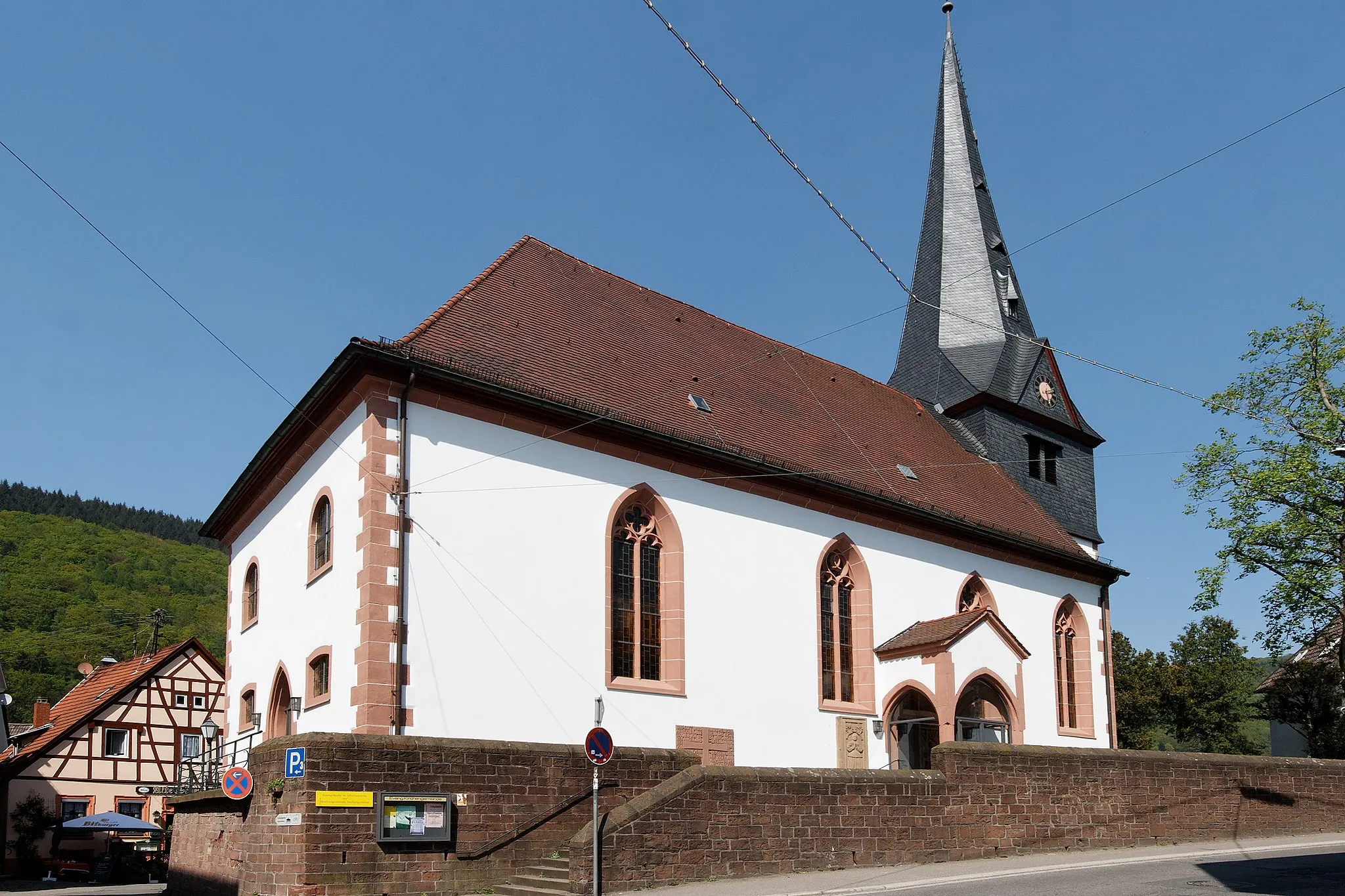 Photo showing: Kirche St. Ulrich der evangelischen Markusgemeinde in Neckargemünd (Baden).