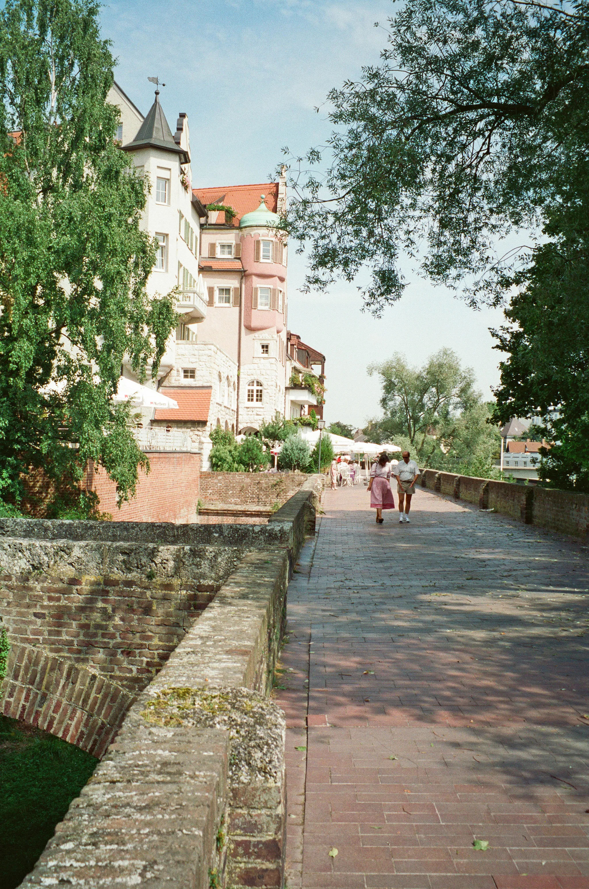 Photo showing: a walk on the city wall of Ulm