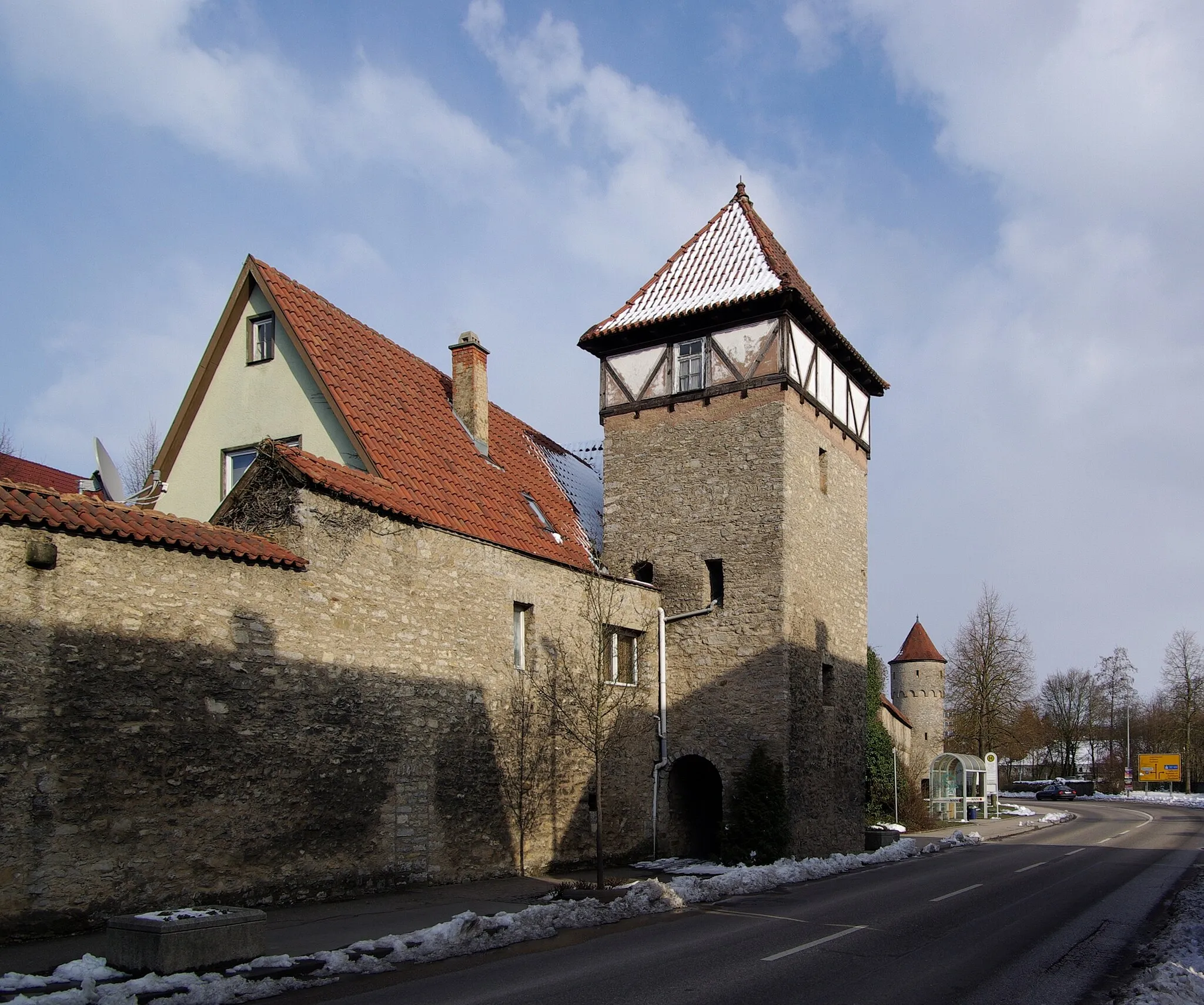 Photo showing: Möckmühl, Badturm, im Hintergrund der Schinnersturm