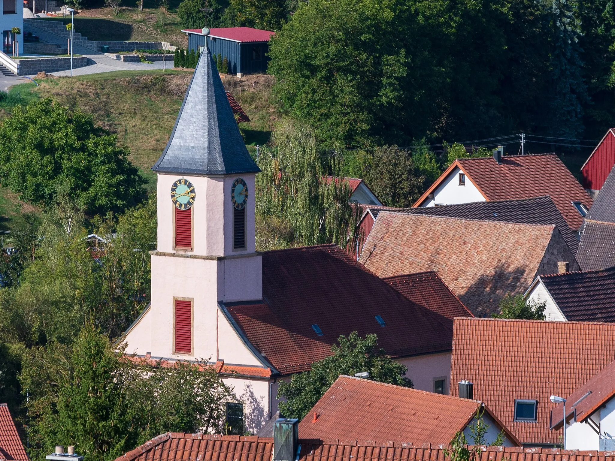 Photo showing: Römisch-katholische Pfarrkirche St. Leonhard im Bad Mergentheimer Ortsteil Rengershausen.
