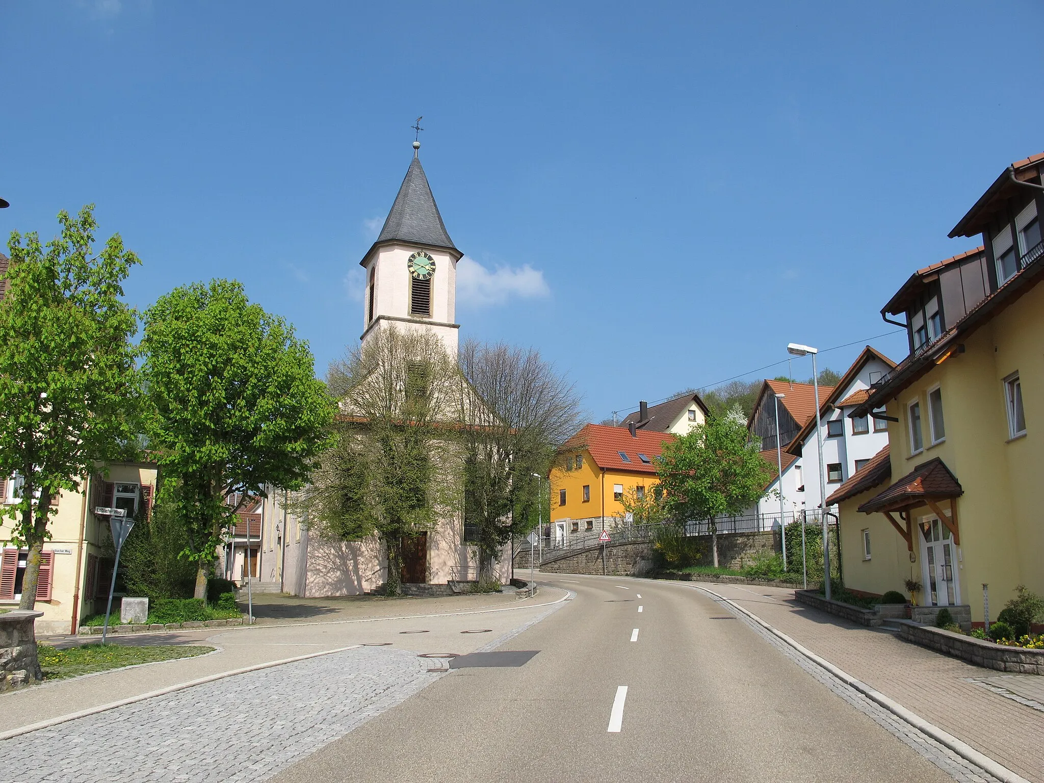 Photo showing: Ortsdurchfahrt der B19 in Rengershausen.