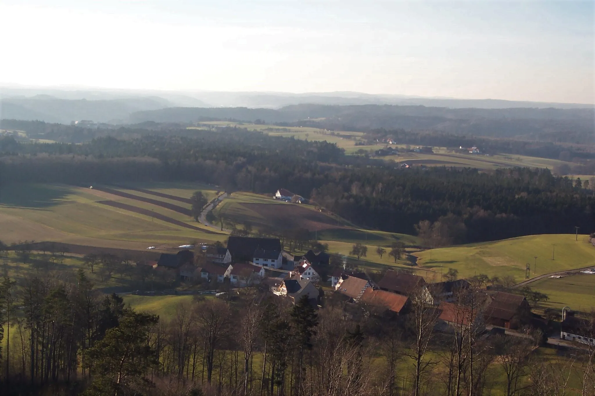 Photo showing: Der Aufstieg wird mit einem schönen Ausblick belohnt.