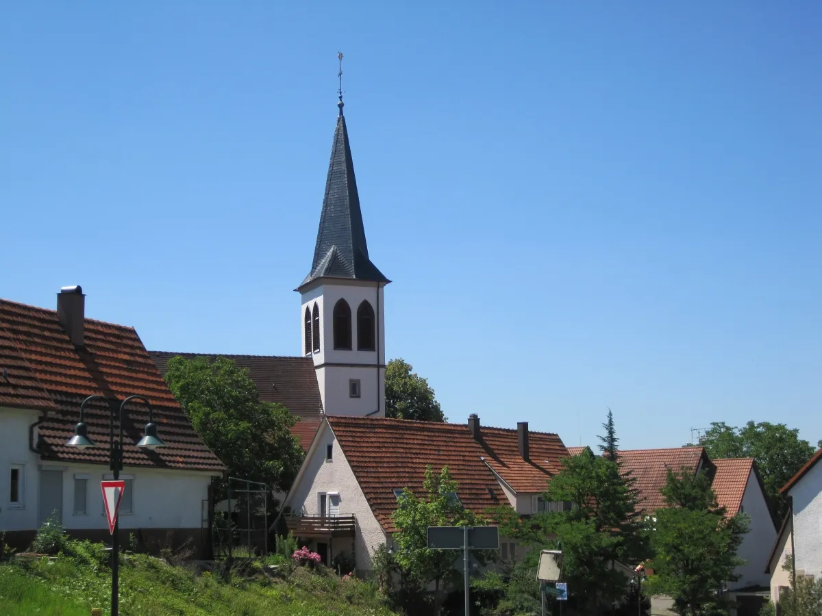 Photo showing: Evangelische Andreaskirche Großbettlingen. 1497 an Stelle eines Vorgängerbaus aus dem 8. Jahrhundert erbaut.
