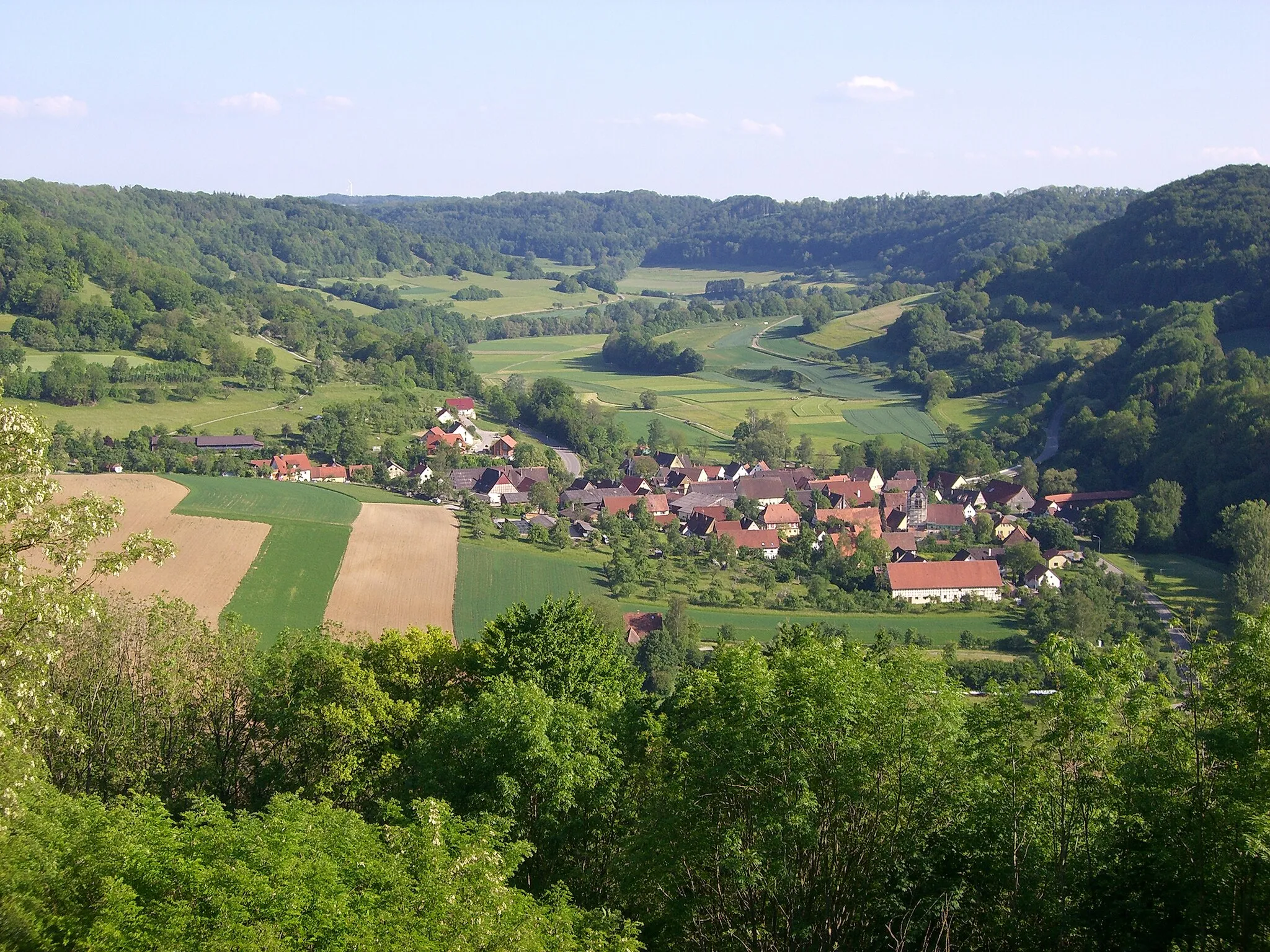 Photo showing: Blick von Langenburg jagstaufwärts und Richtung Südost auf Bächlingen