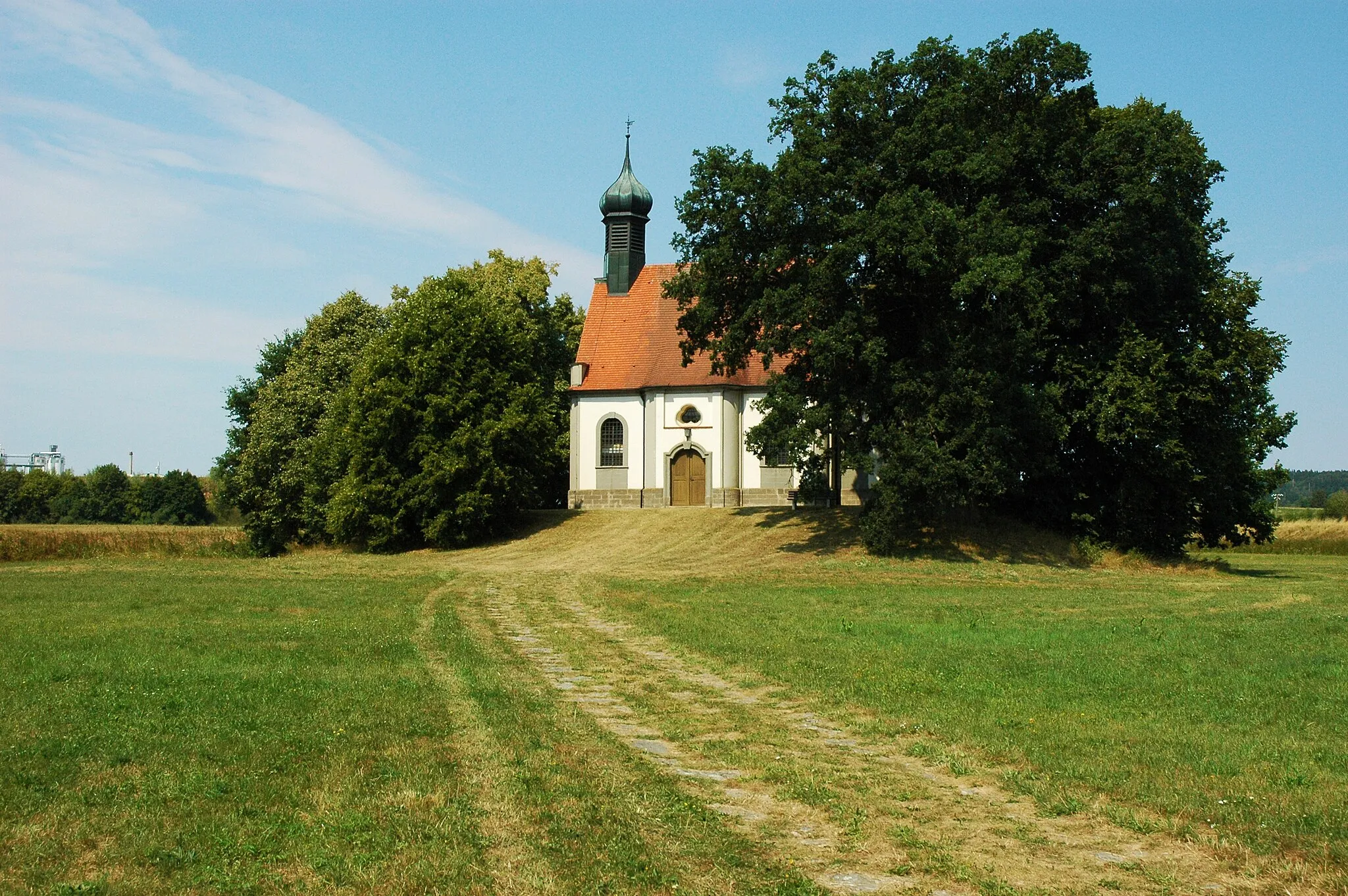 Photo showing: Außenansicht der Heilig-Kreuz-Kapelle Wilburgstetten