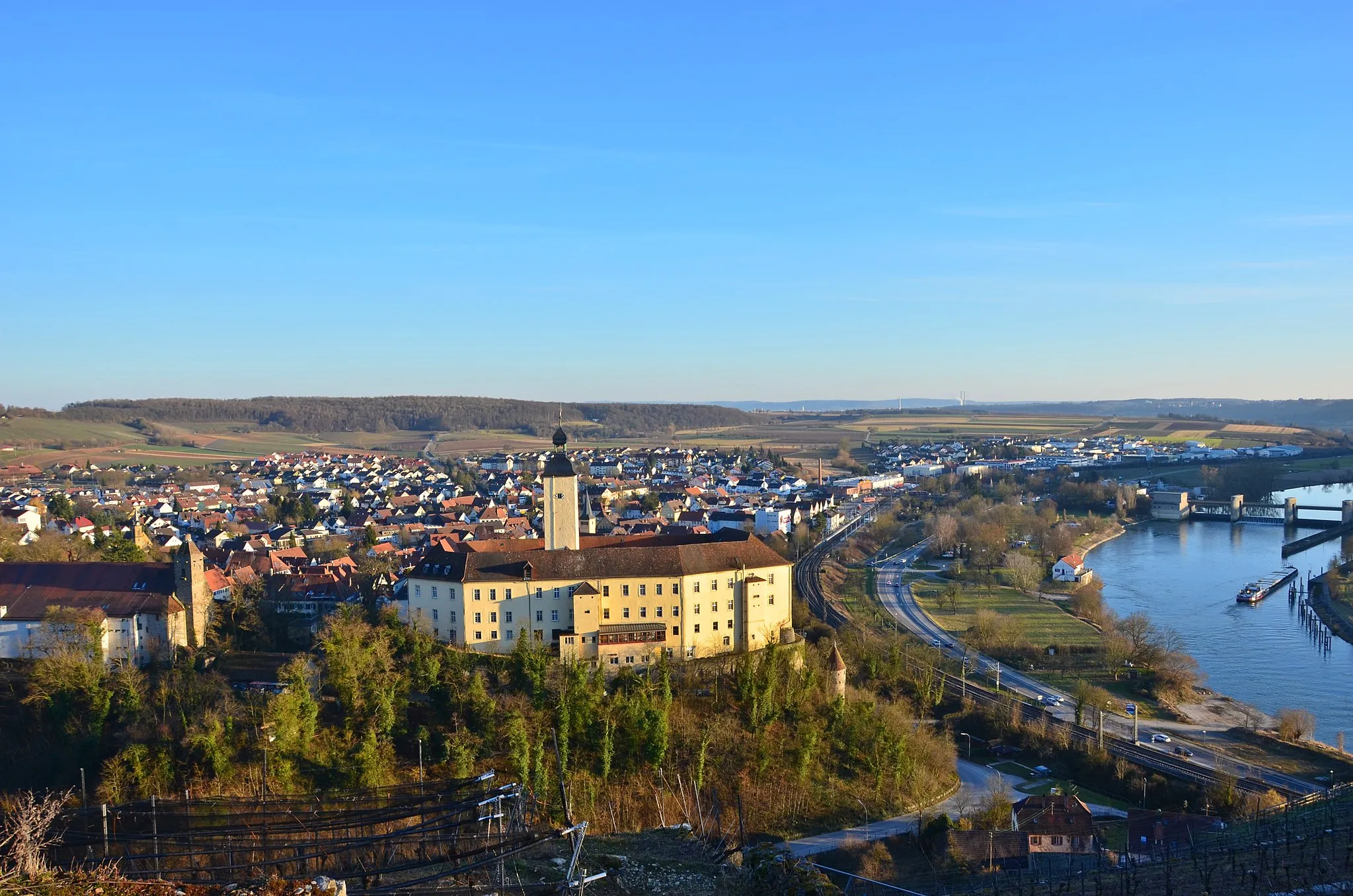 Photo showing: Blick vom Michaelsberg über Gundelsheim