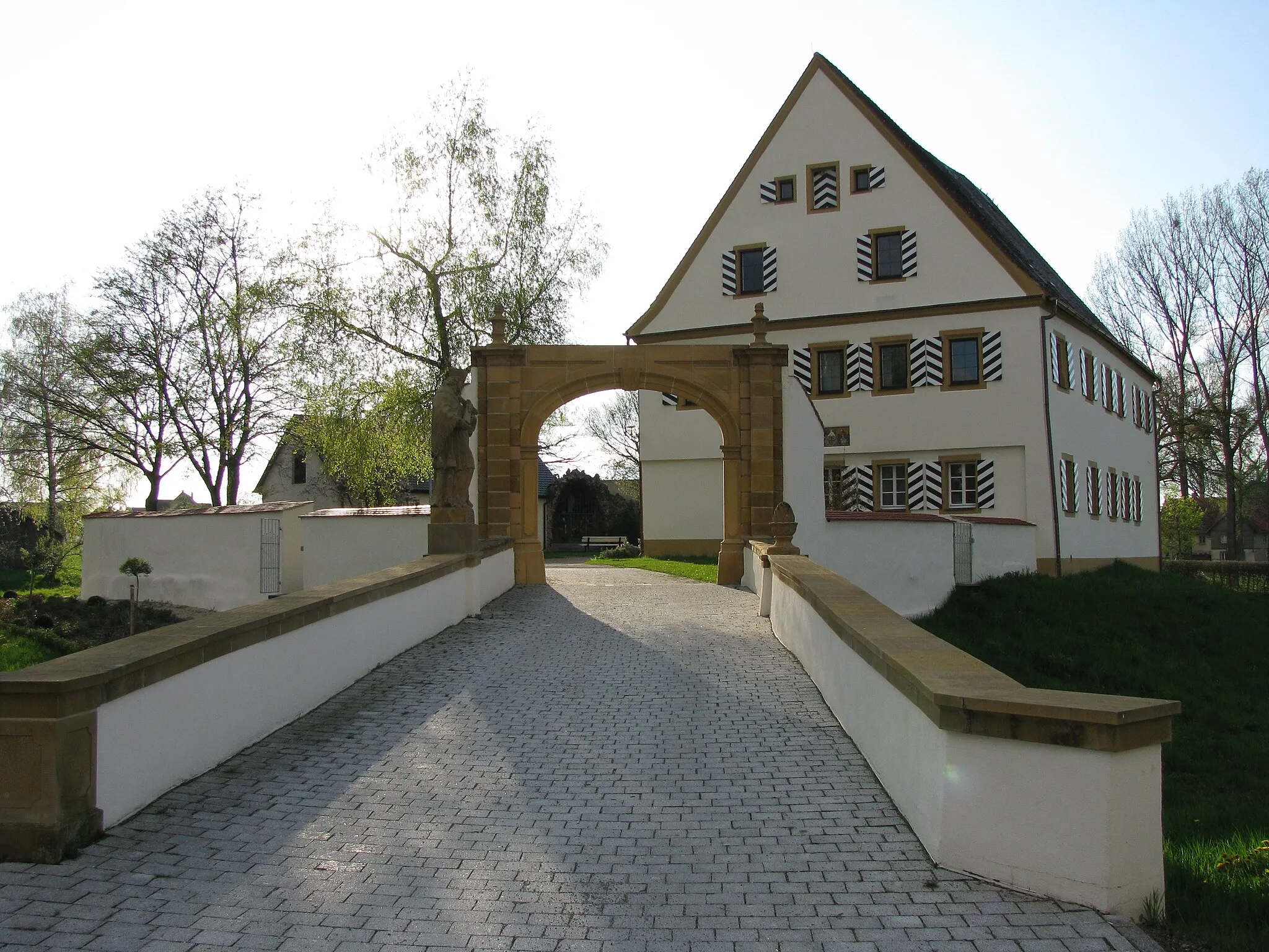 Photo showing: Schloss Unterschneidheim (Rathaus)