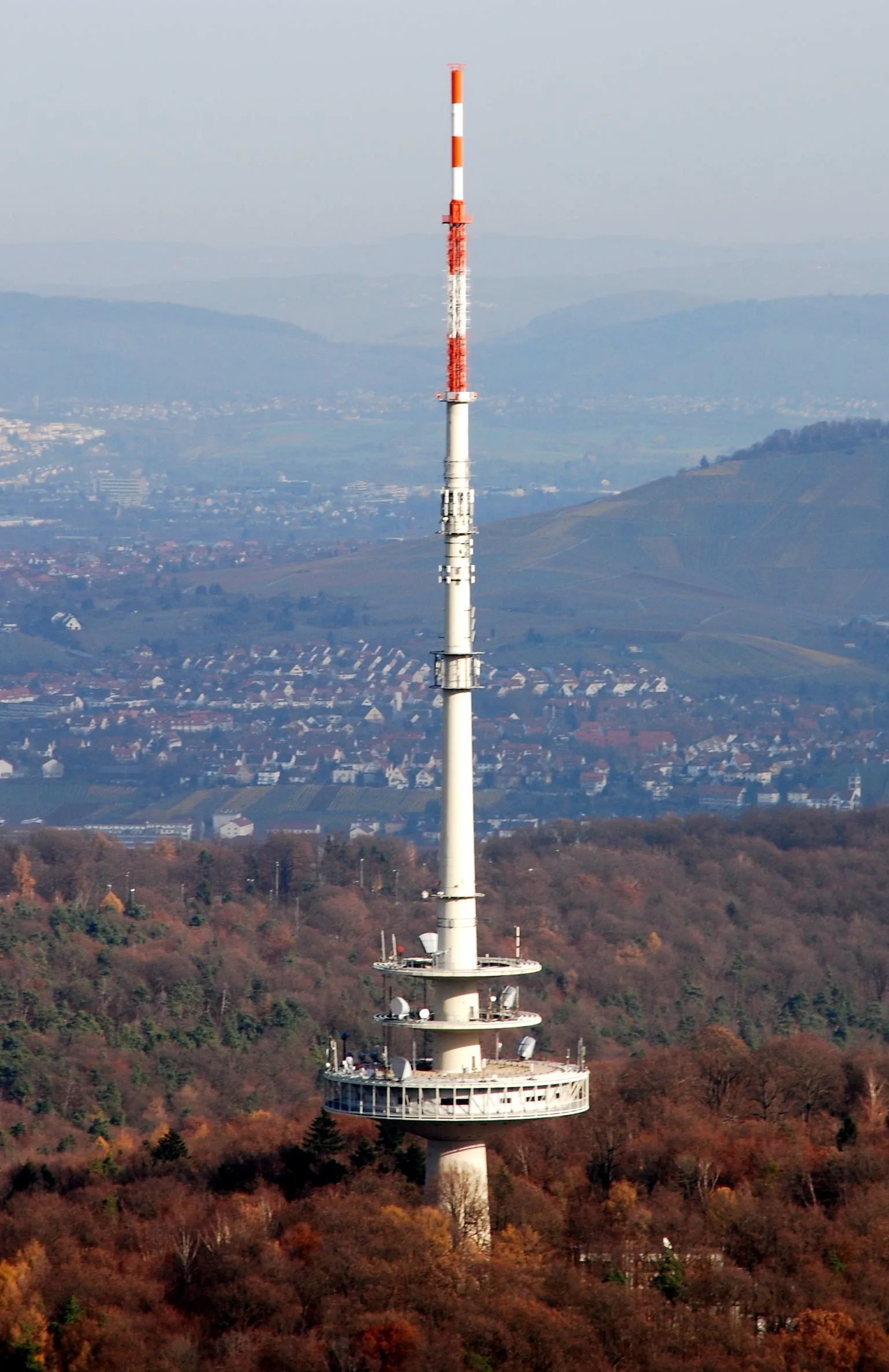 Photo showing: Fernmeldeturm Stuttgart auf dem Frauenkopf