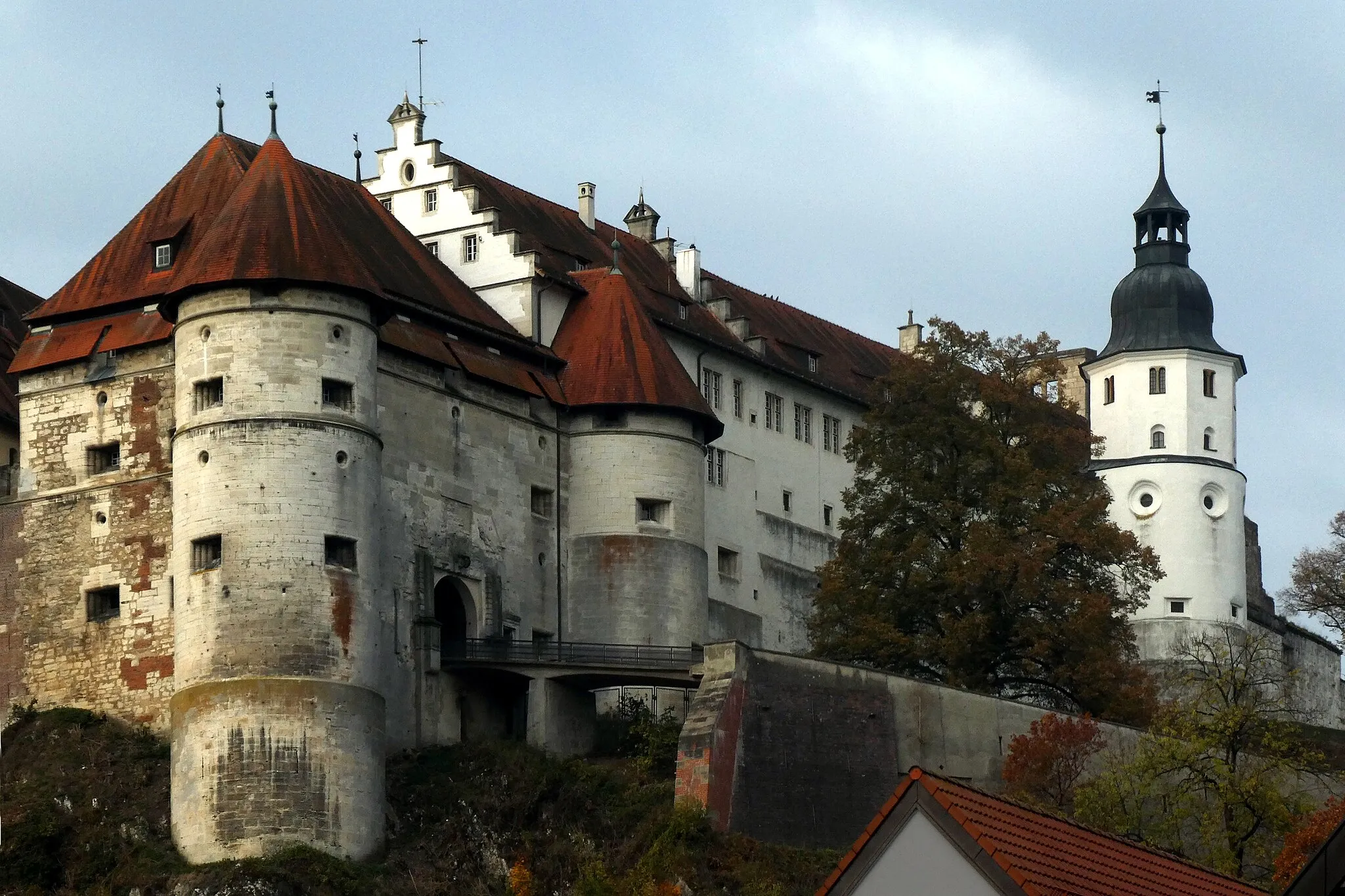 Photo showing: Heidenheim an der Brenz, Schloss Hellenstein vom Friedrich-Degeler-Platz aus gesehen.