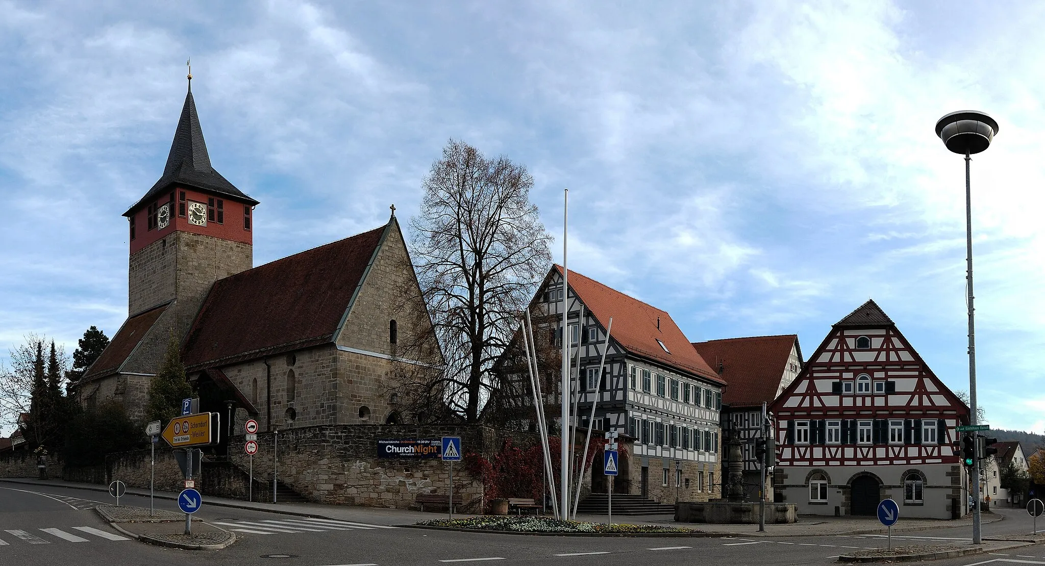 Photo showing: Winterbach (Remstal), Germany: church st. Michael and city halls
This image is a 3x4 stitching with hugin and was second edited with ShiftN.