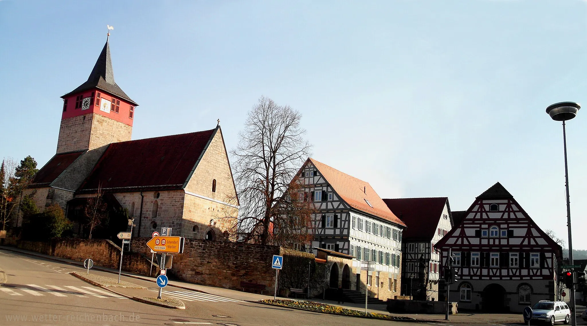 Photo showing: Michaeliskirche und Rathaus in Winterbach