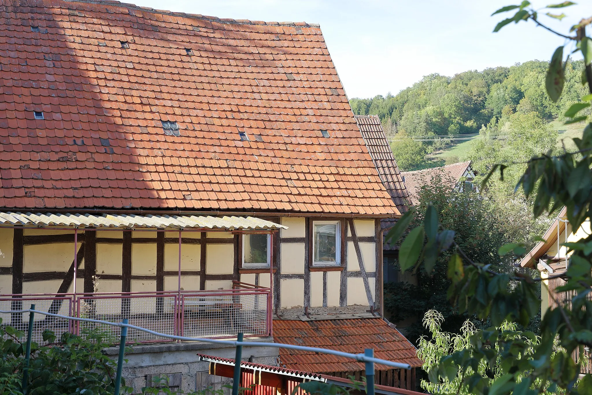 Photo showing: Der denkmalgeschützte Zierfachwekbau in der Berggasse 10 im Niederstettener Ortsteil Oberstetten.