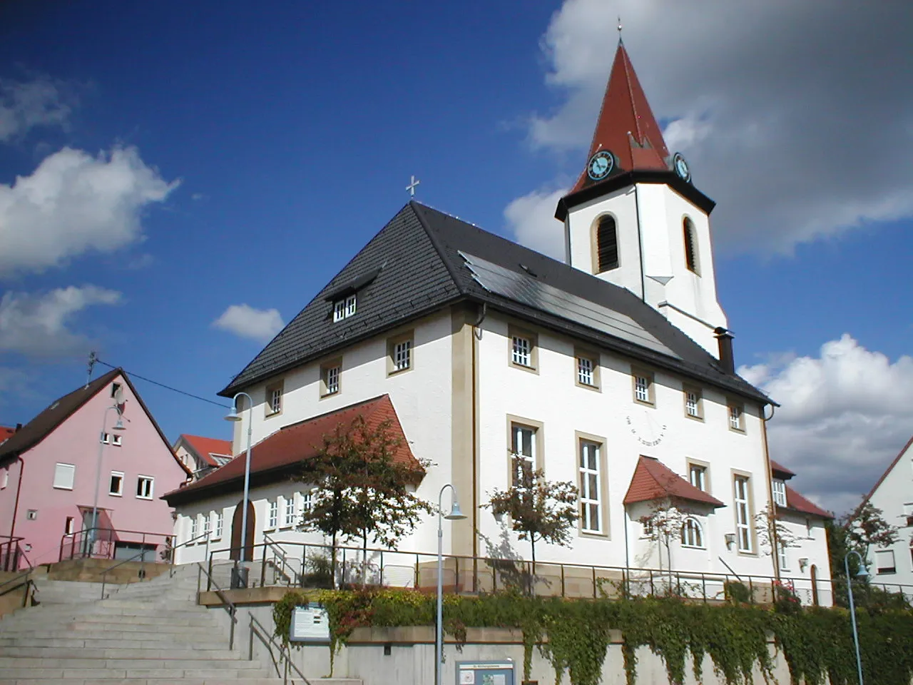 Photo showing: Evangelische Bartholomäuskirche in Nordheim. Vorgängerbauten niedergebrannt 1693, 1810, 1945. Renoviert 1989-91.