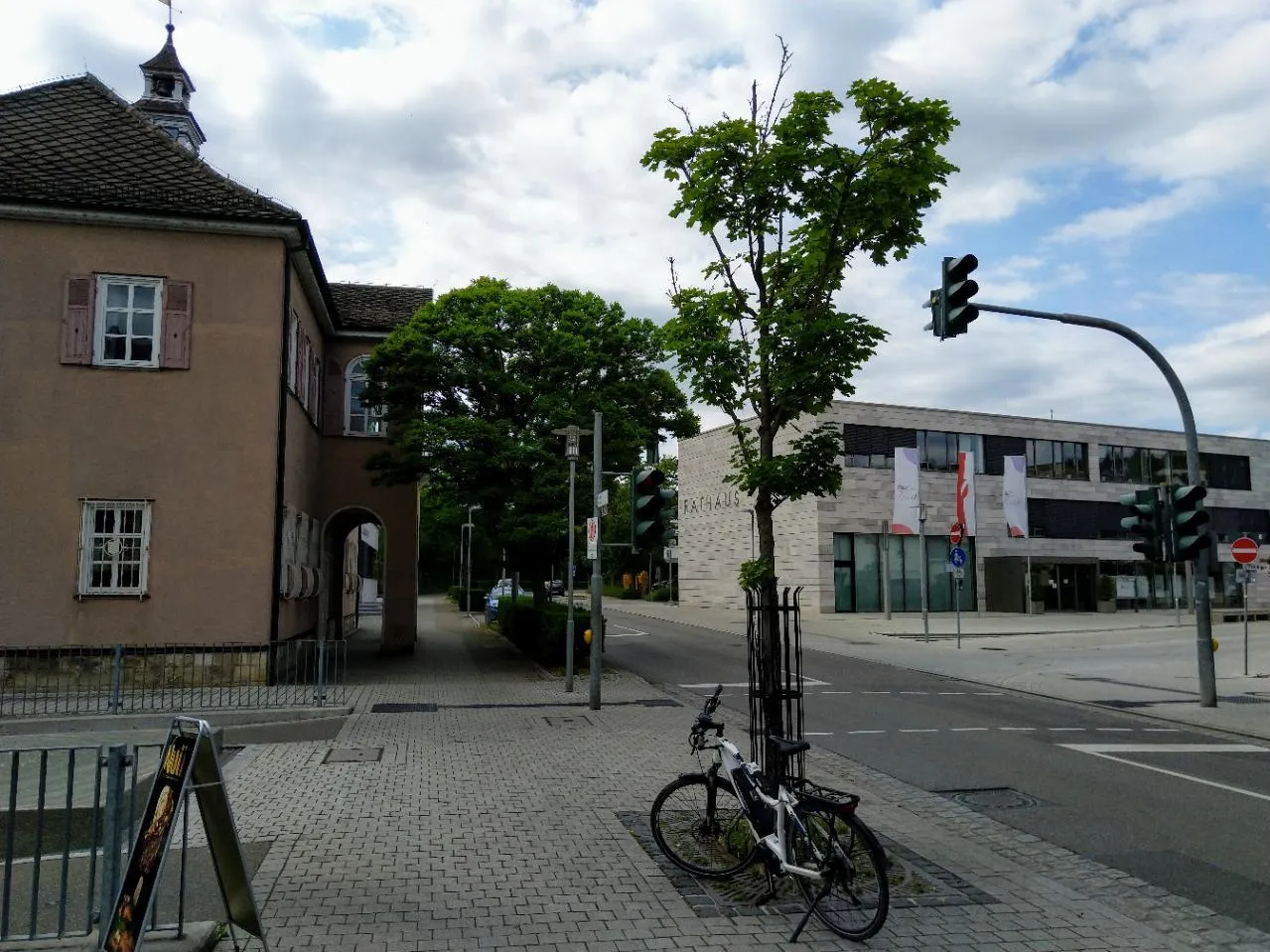 Photo showing: Altes und neues Rathaus in Altbach