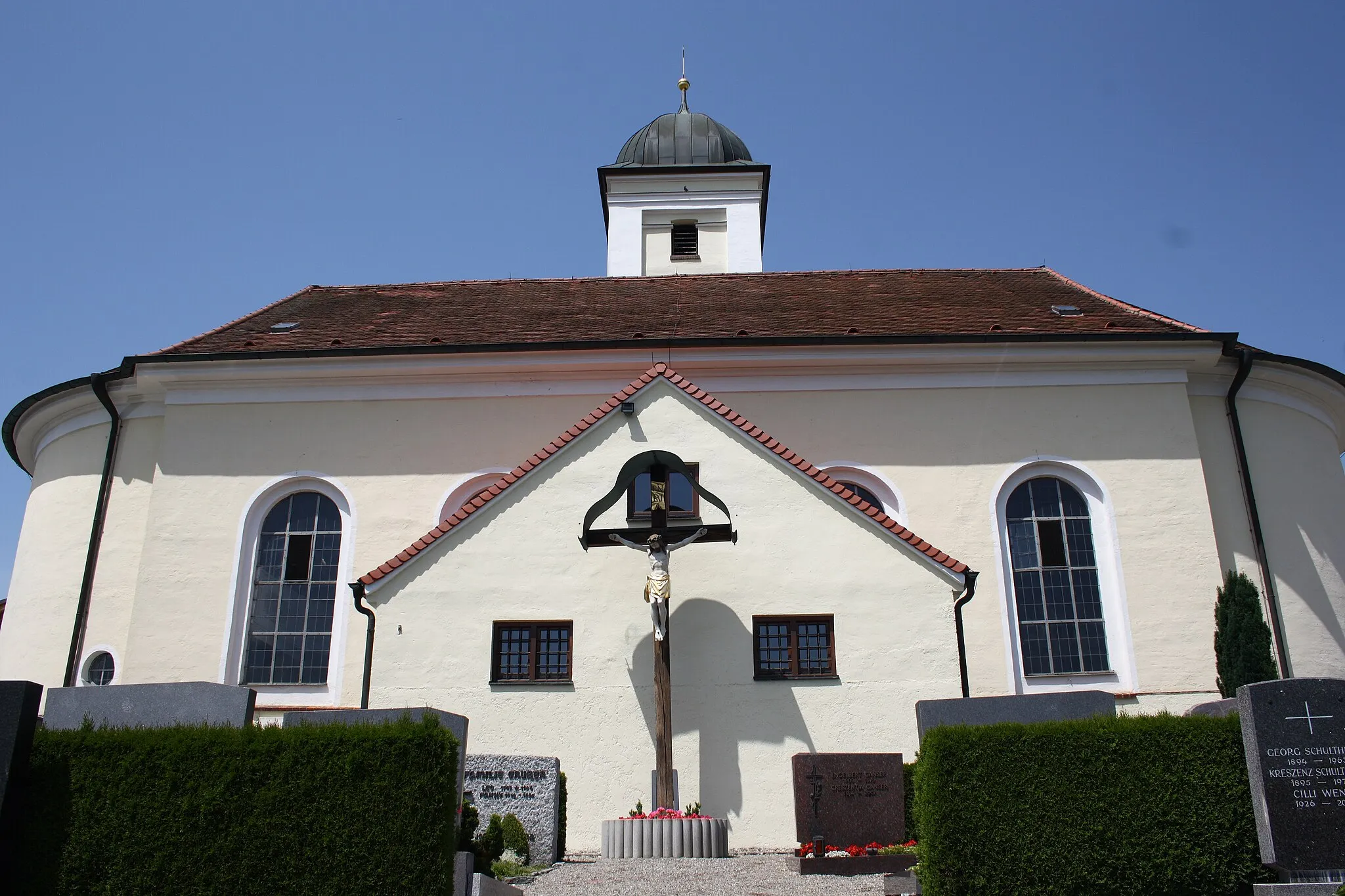 Photo showing: Katholische Pfarrkirche St. Margareth in Röfingen im Landkreis Günzburg (Bayern), spätklassizistischer Saalbau von 1823