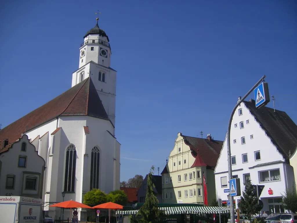 Photo showing: Höchstädt an der Donau, market square and Parish Church of the Assumption.