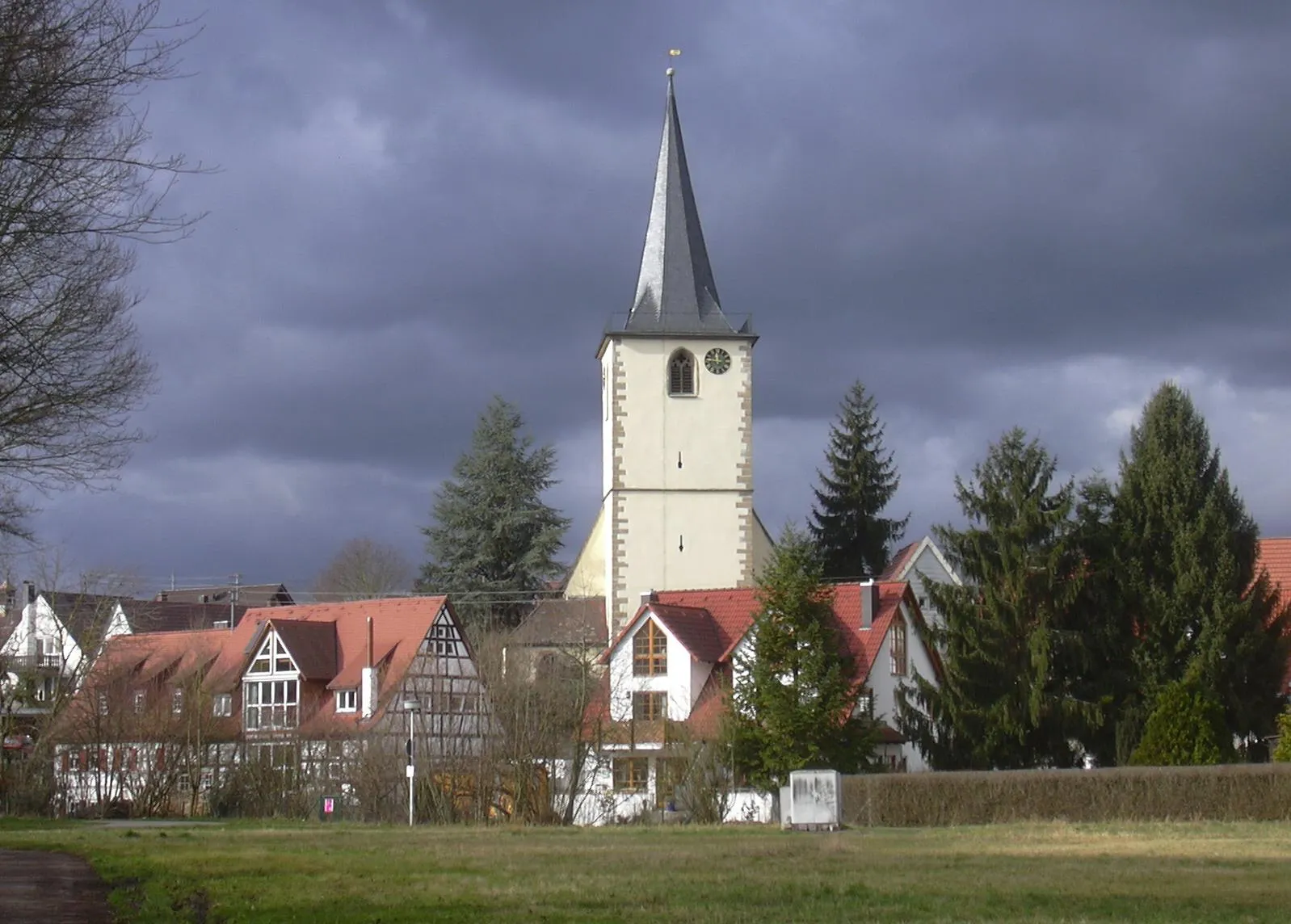 Photo showing: View of the village with church in Murr, Germany