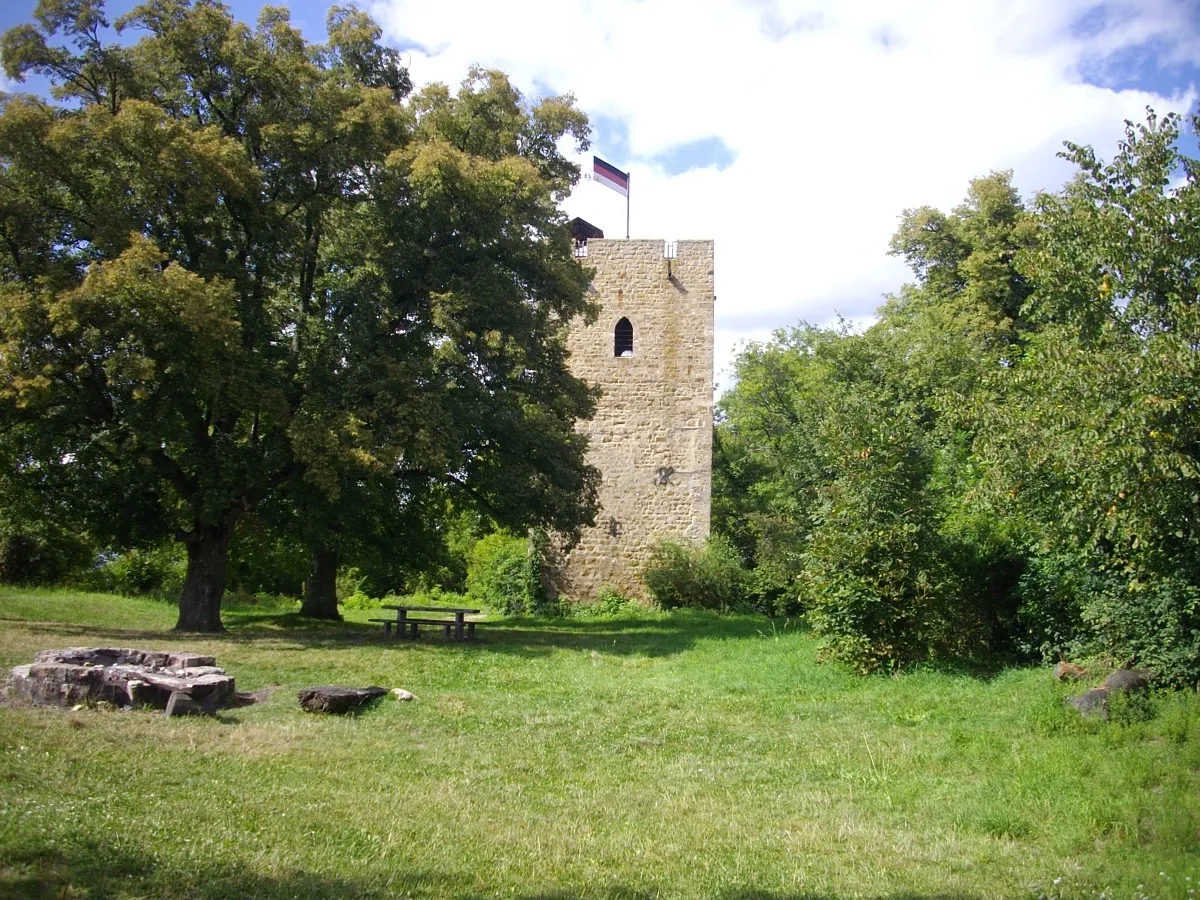 Photo showing: Reutlingen, Aussichtsturm auf der Achalm (707 m) mit Rastplatz