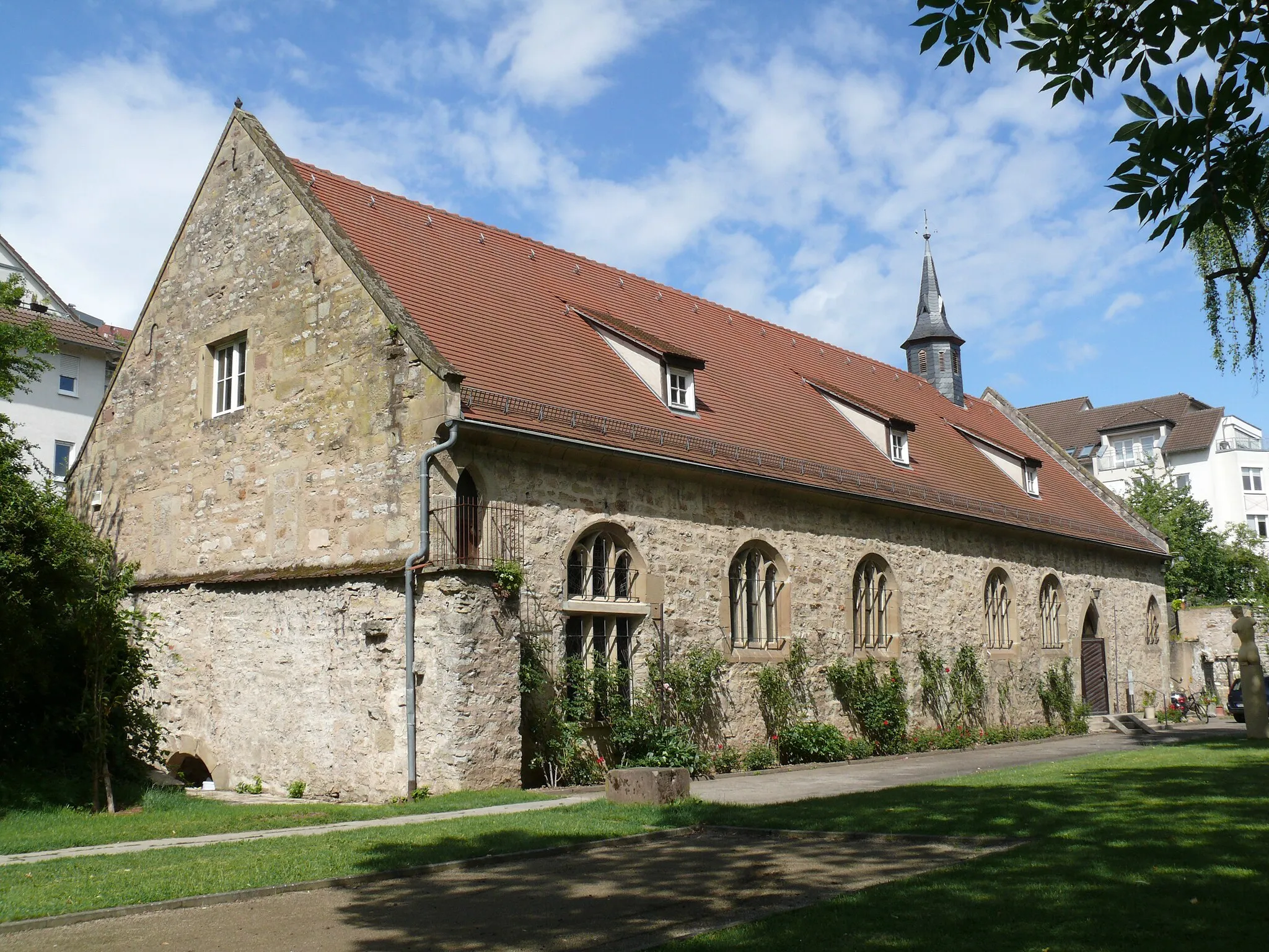 Photo showing: Lauffen am Neckar (Baden-Württemberg, Germany): The Klosterhof area, the church of the former monastery, seen from southwest.