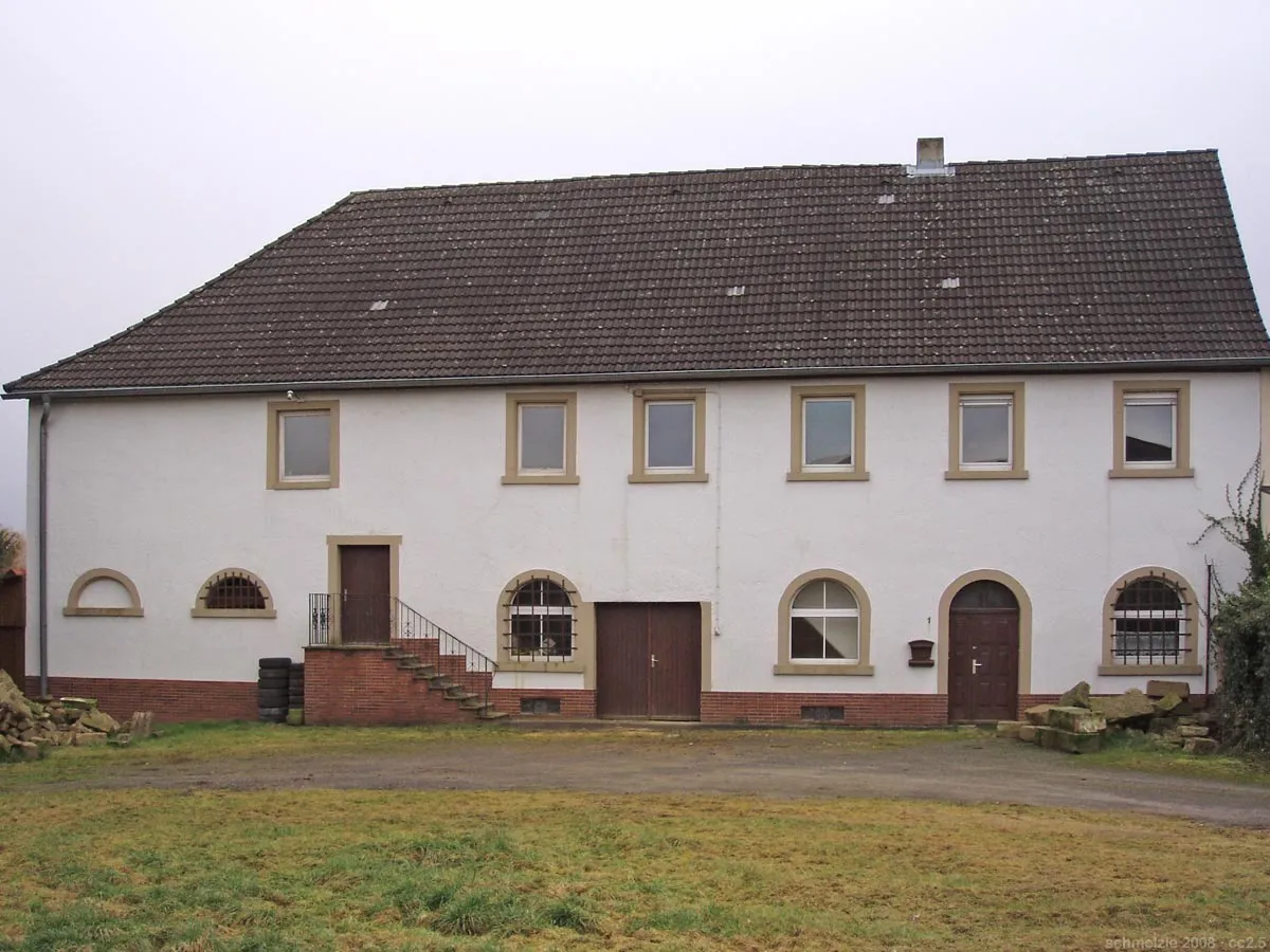 Photo showing: Ehem. Wirtschaftsgebäude des Schlosses, später Brauerei, heute Wohnhaus in Siegelsbach