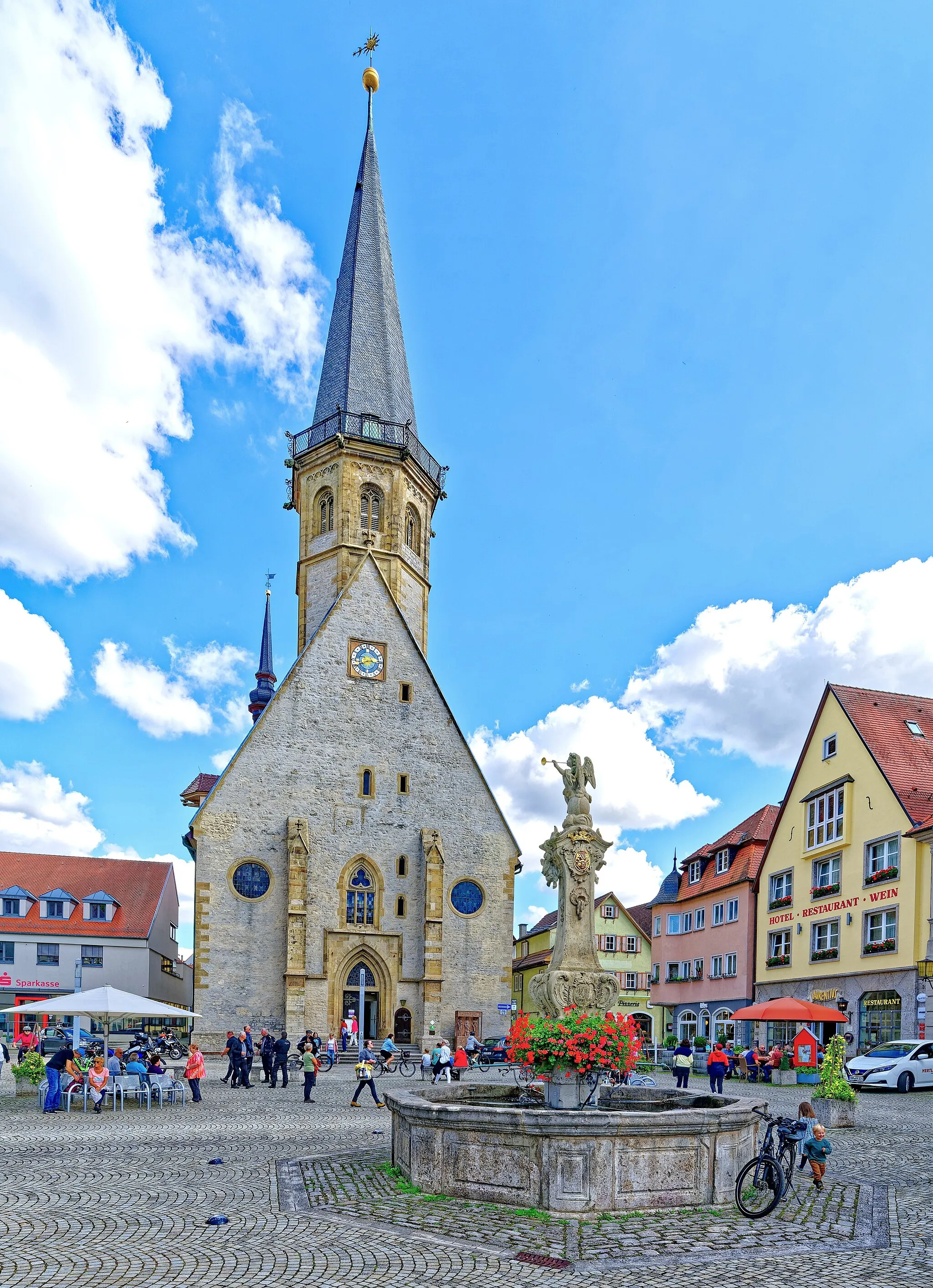 Photo showing: The town of Weikersheim in the Taubertal.