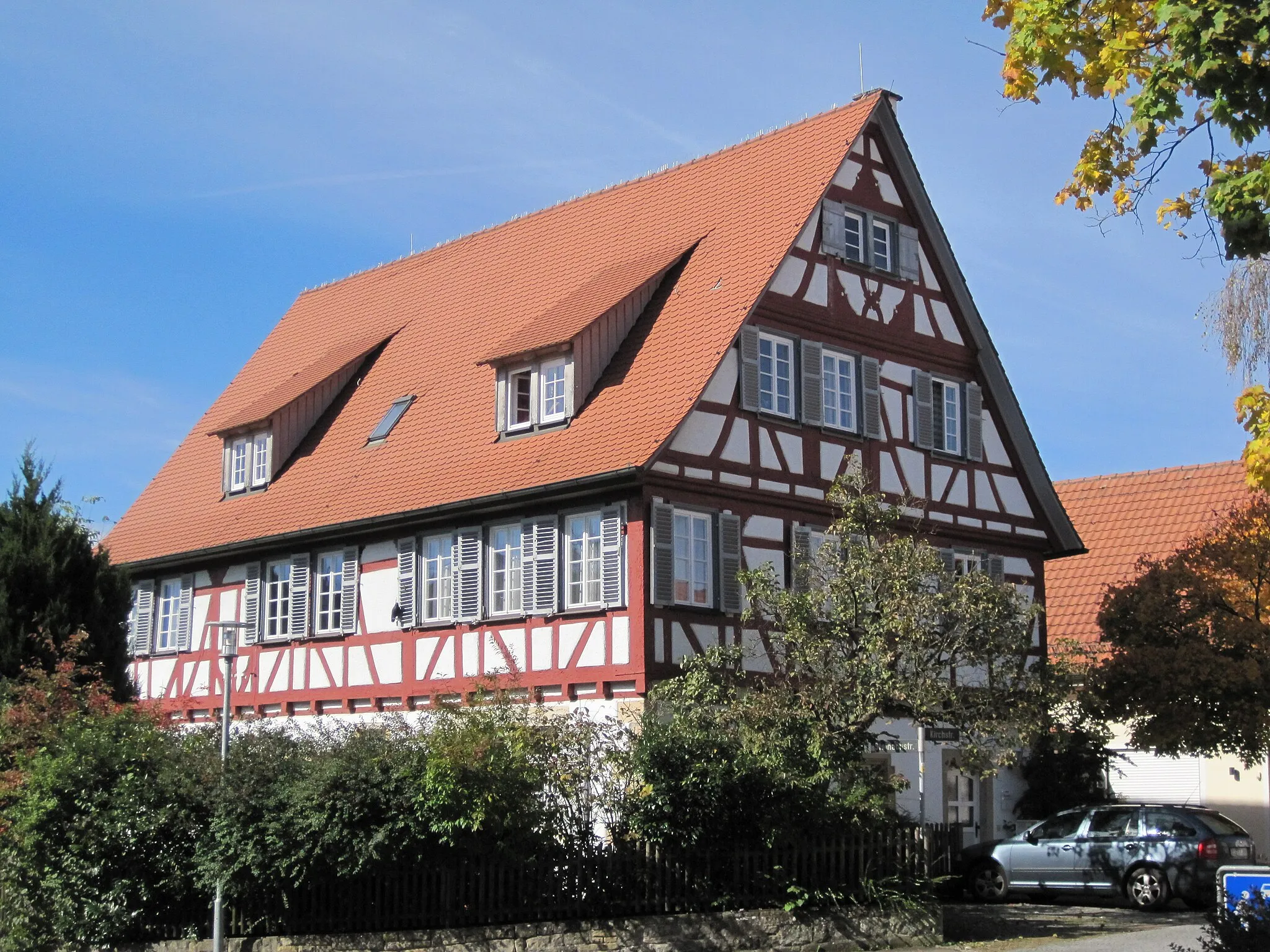 Photo showing: Pfarrhaus in Linsenhofen, Ortsteil von Frickenhausen.