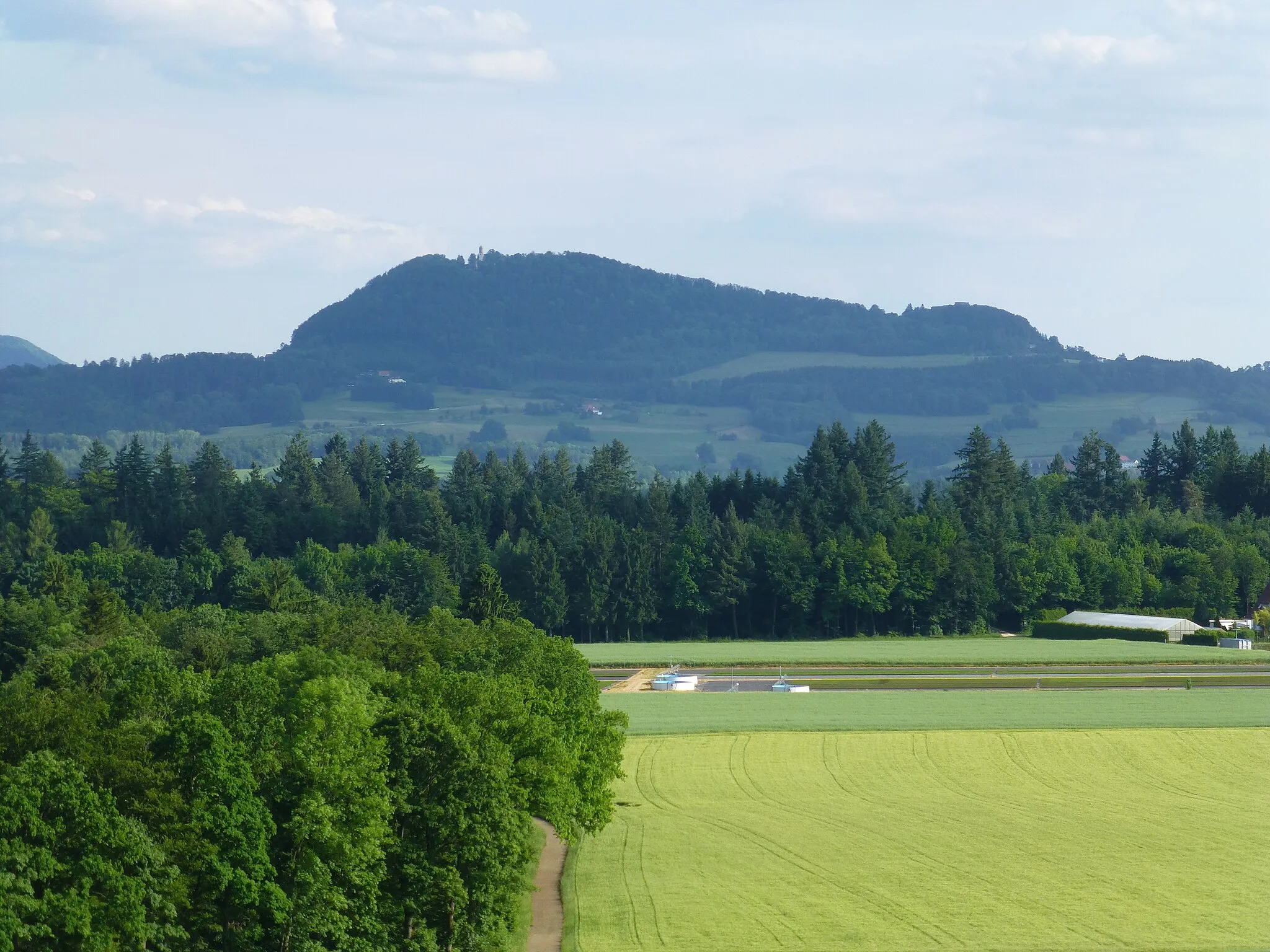 Photo showing: Blick vom Aussichtsturm Himmelsstürmer nach Süden zum Rechberg