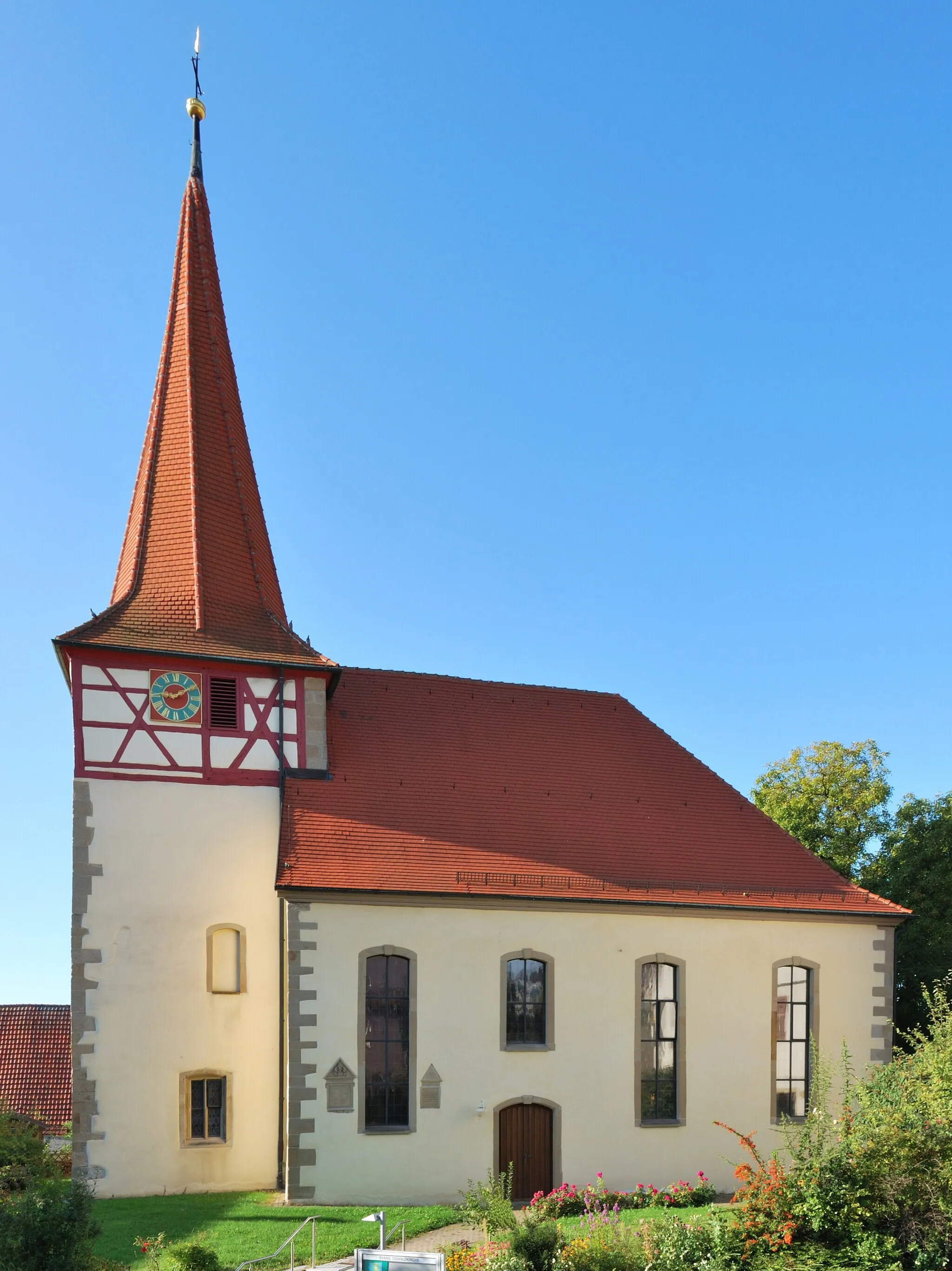 Photo showing: The protestant parish church St. Oswald in Hirschlanden in Baden-Württemberg in Germany. View from the North.