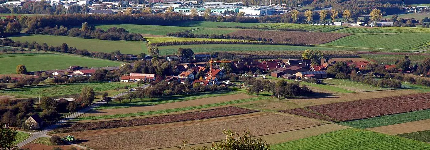 Photo showing: View at Abstetterhof from the Wunnenstein.