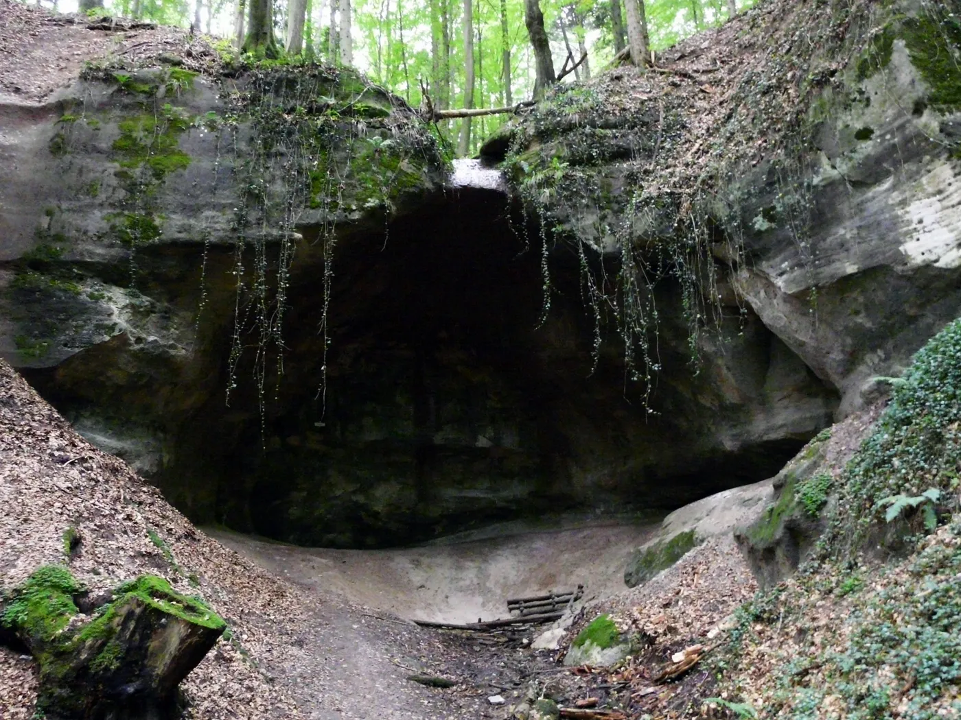 Photo showing: Kesselgrotte