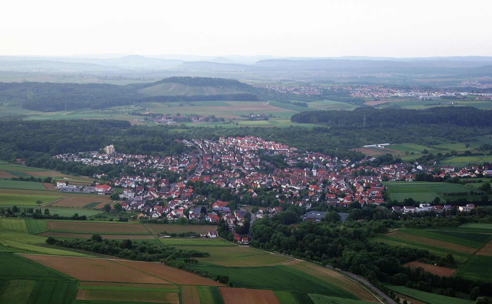Photo showing: Luftbild von Bittenfeld aus dem Heißluftballon, 2008