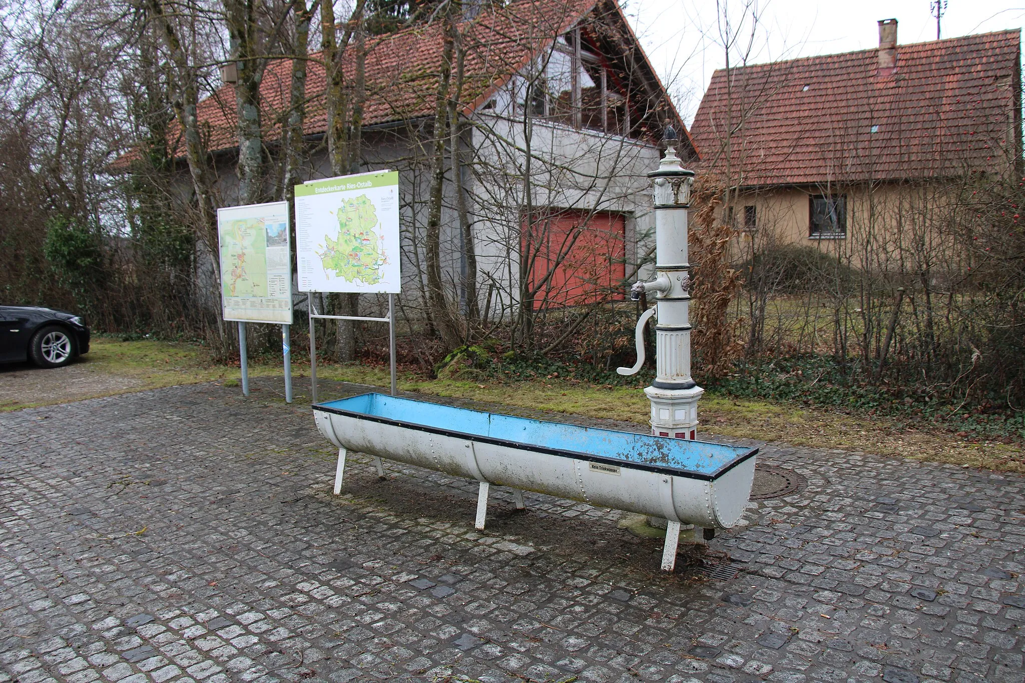 Photo showing: Brunnen (Hülen)  bei Parkplatz