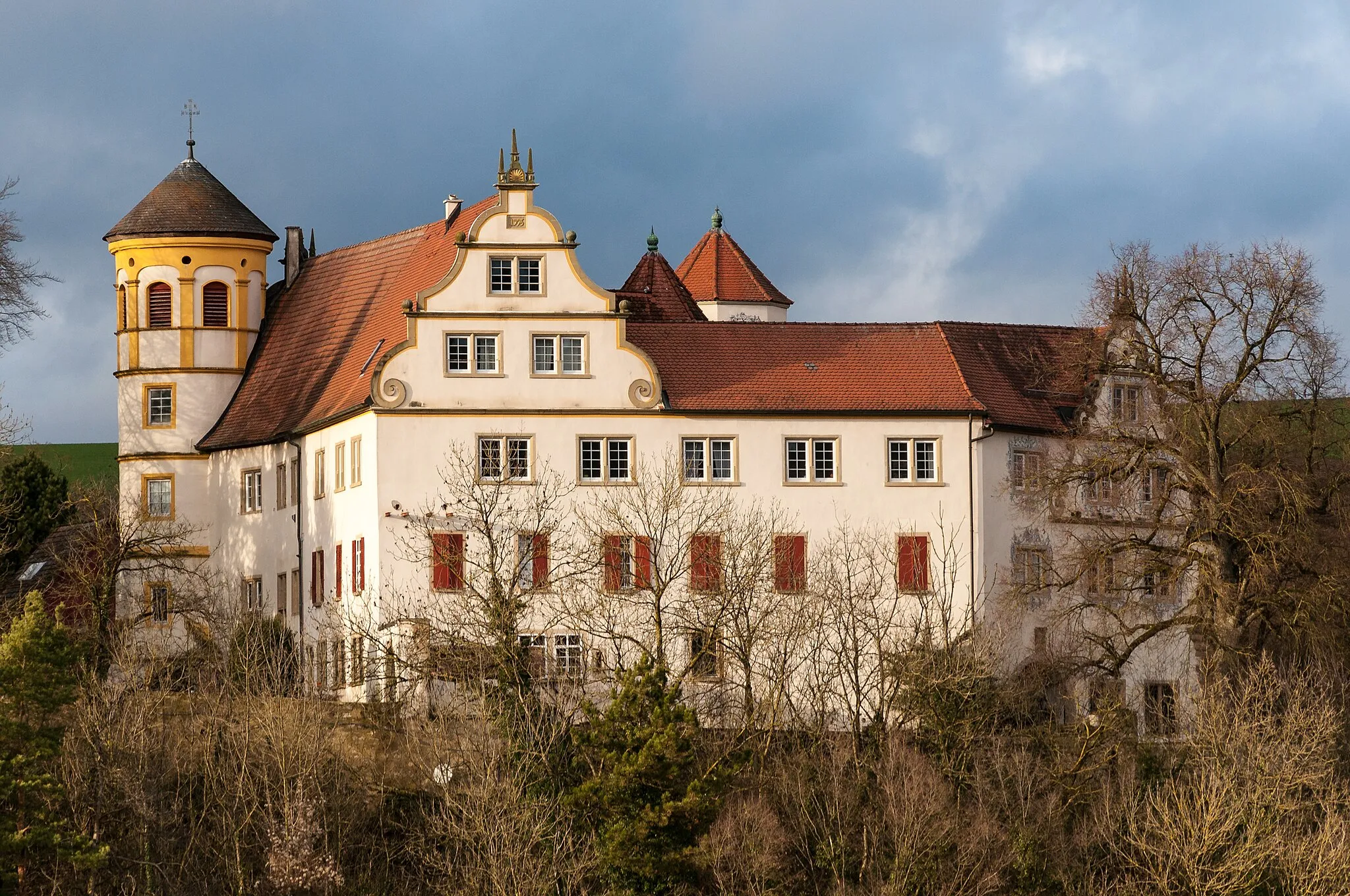 Photo showing: Burg Laibach von der gegenüberliegenden Seite des Laibachtals gesehen
