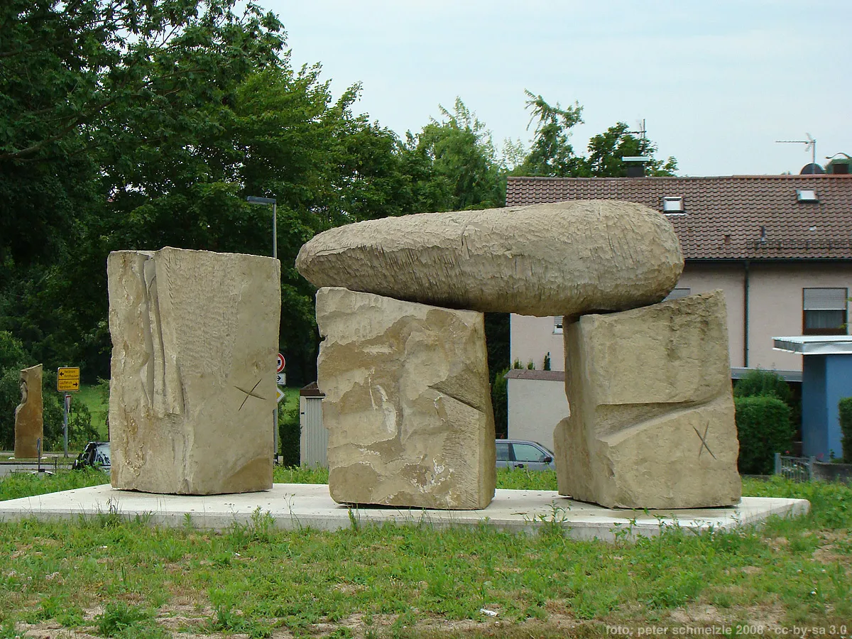 Photo showing: Skulptur Utopie in Stein von Christiane Guillaubey in Leingarten