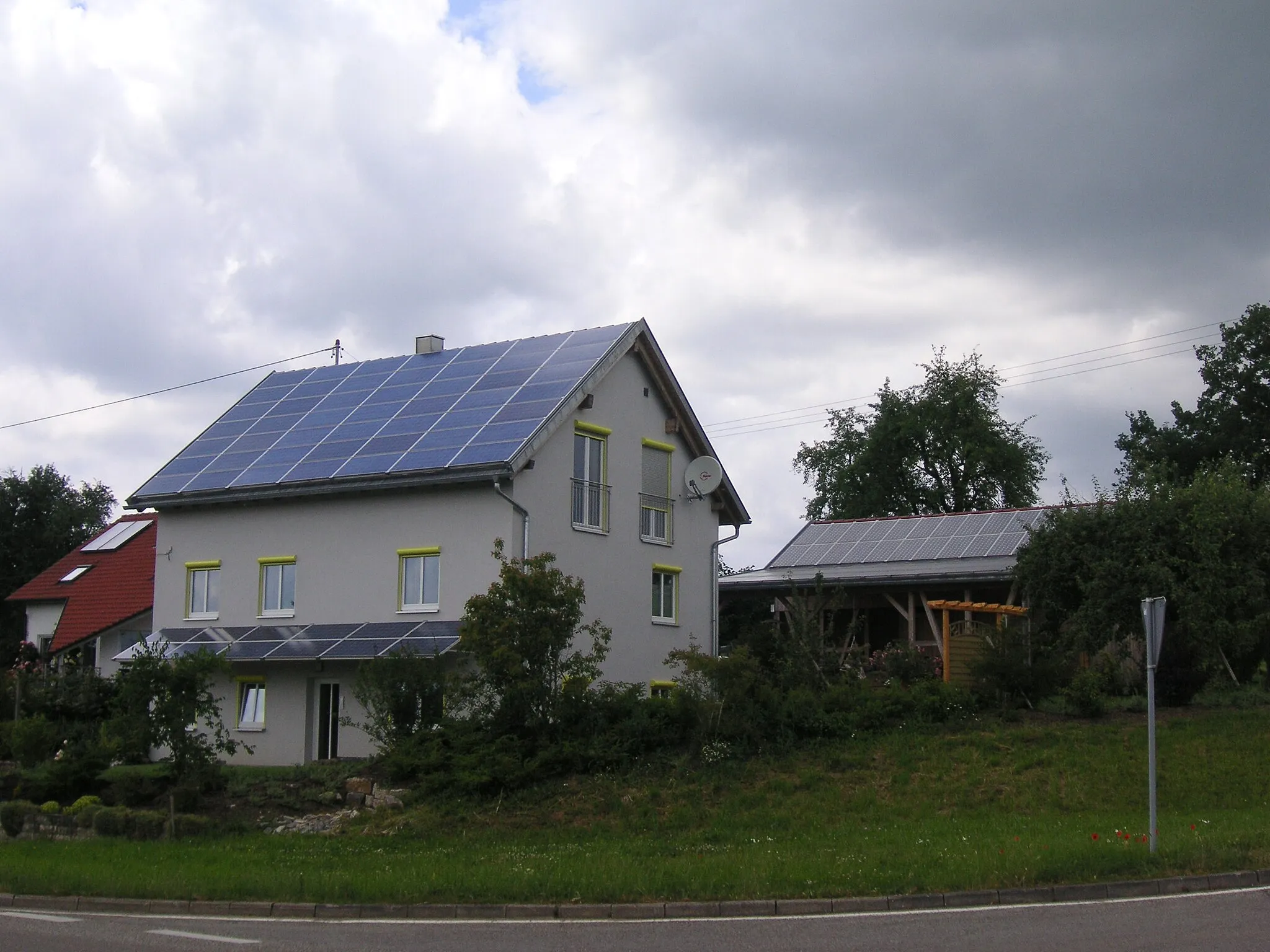 Photo showing: solar house Helwig