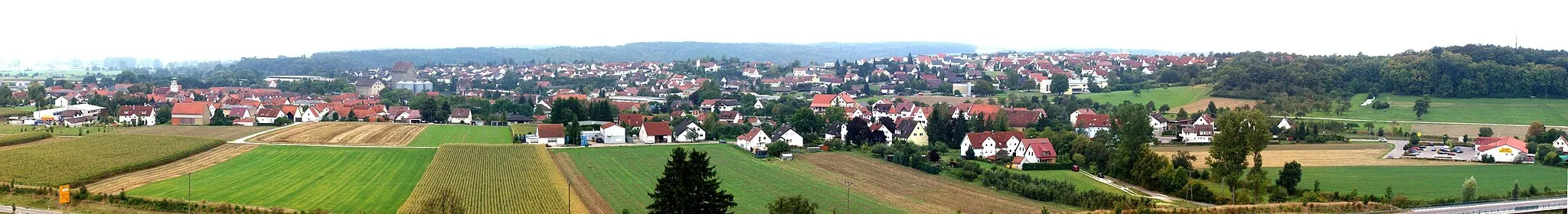 Photo showing: View from the Benzenberg over the village Hermaringen, Germany