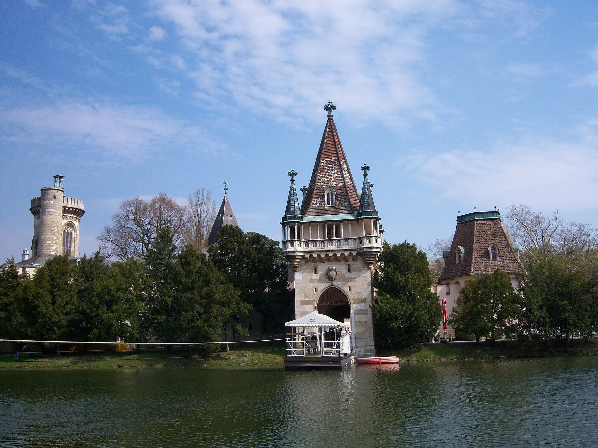 Photo showing: Franzensburg im Schlosspark Laxenburg