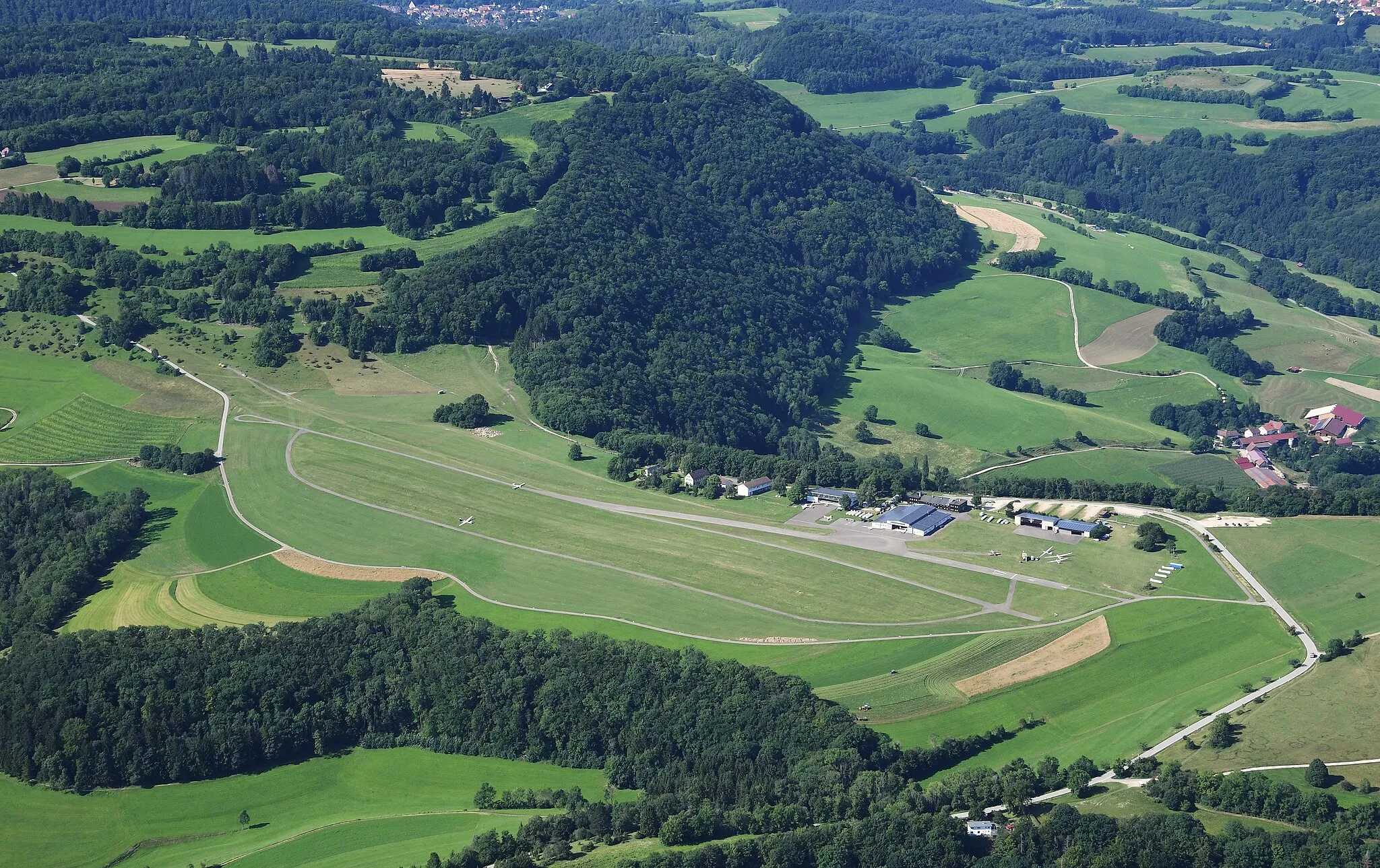 Photo showing: Aerial image of the Hornberg gliding site