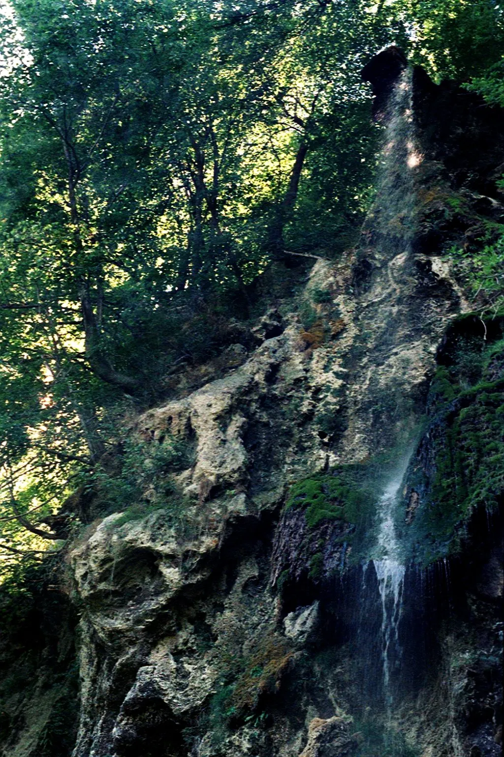 Photo showing: Uracher Wasserfall in der Hitzeperiode 2003