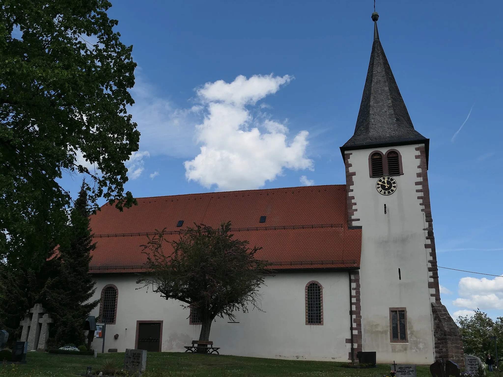 Photo showing: Johanneskirche Bilfingen Friedhofskapelle und ehemalige Wallfahrtskirche Südansicht