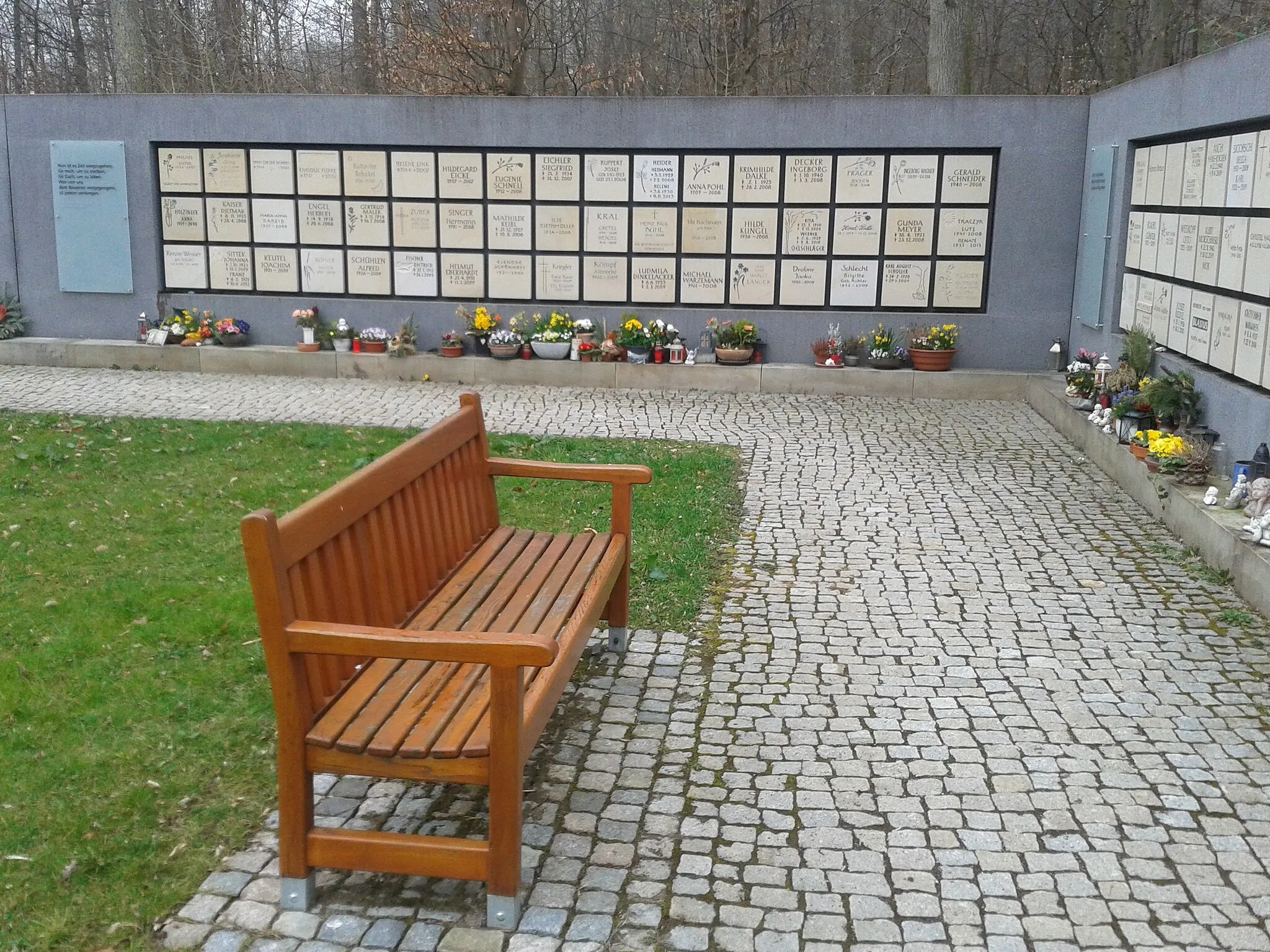 Photo showing: Category:Waldfriedhof Maichingen